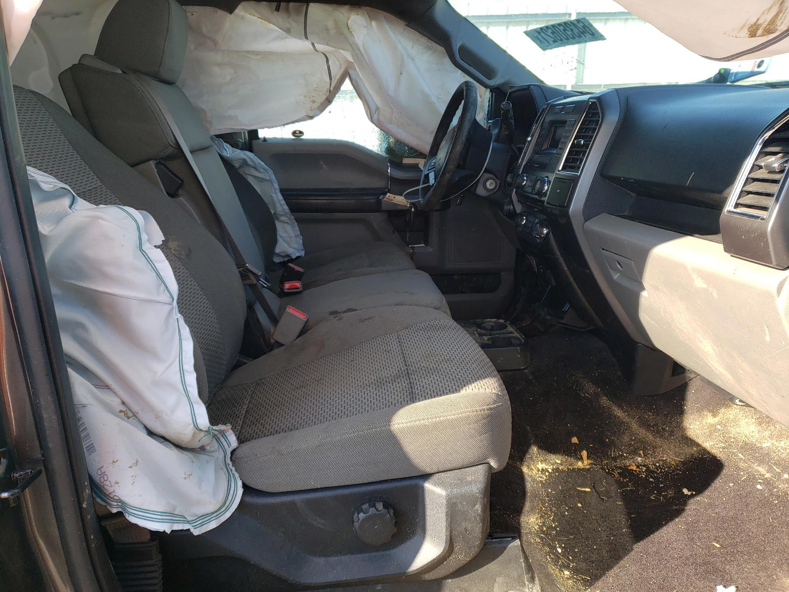 Photo 5 from auction – 2016 FORD F150 SUPER with VIN 1FTEW1EF2GFC20240
