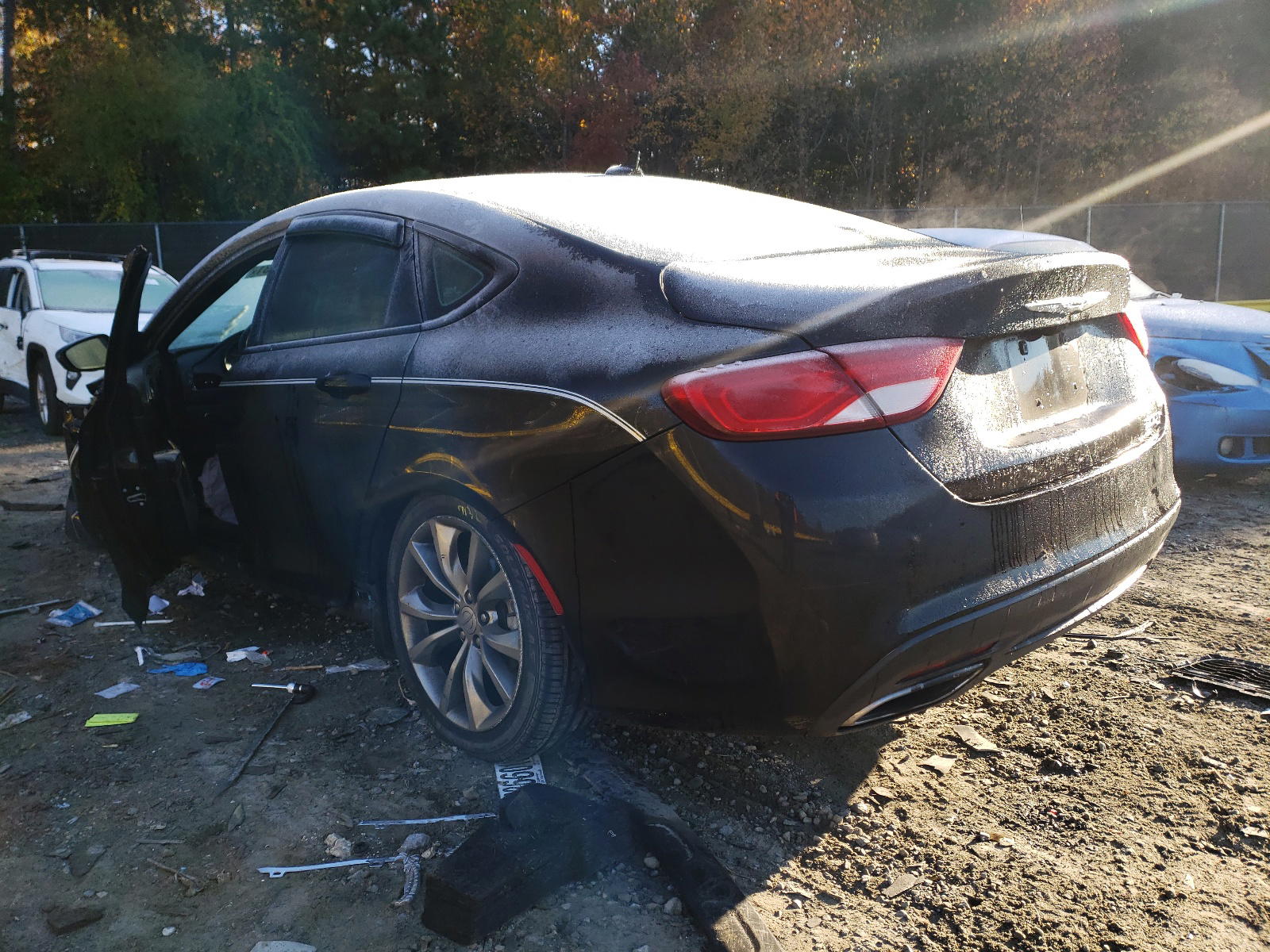 Photo 3 from auction – 2016 CHRYSLER 200 S with VIN 1C3CCCBB6GN151396
