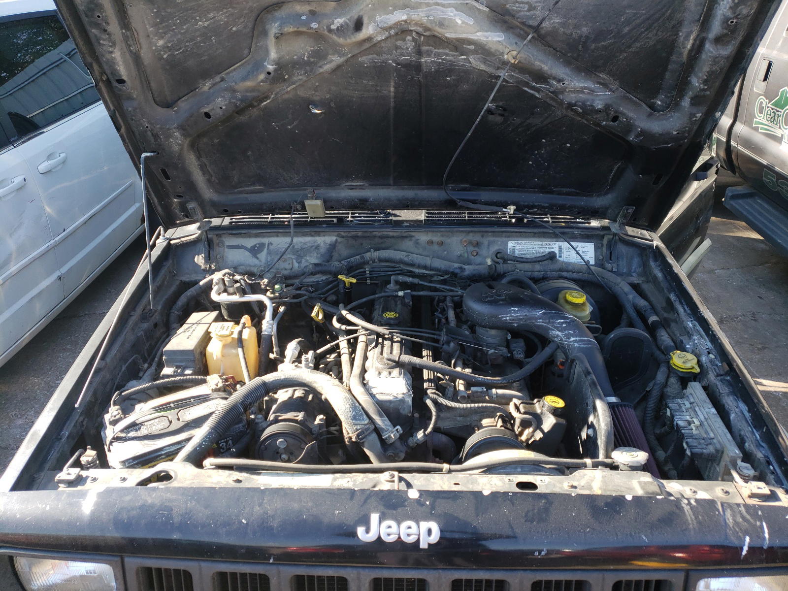 Photo 7 from auction – 1998 JEEP CHEROKEE with VIN 1J4FJ68S6WL203556
