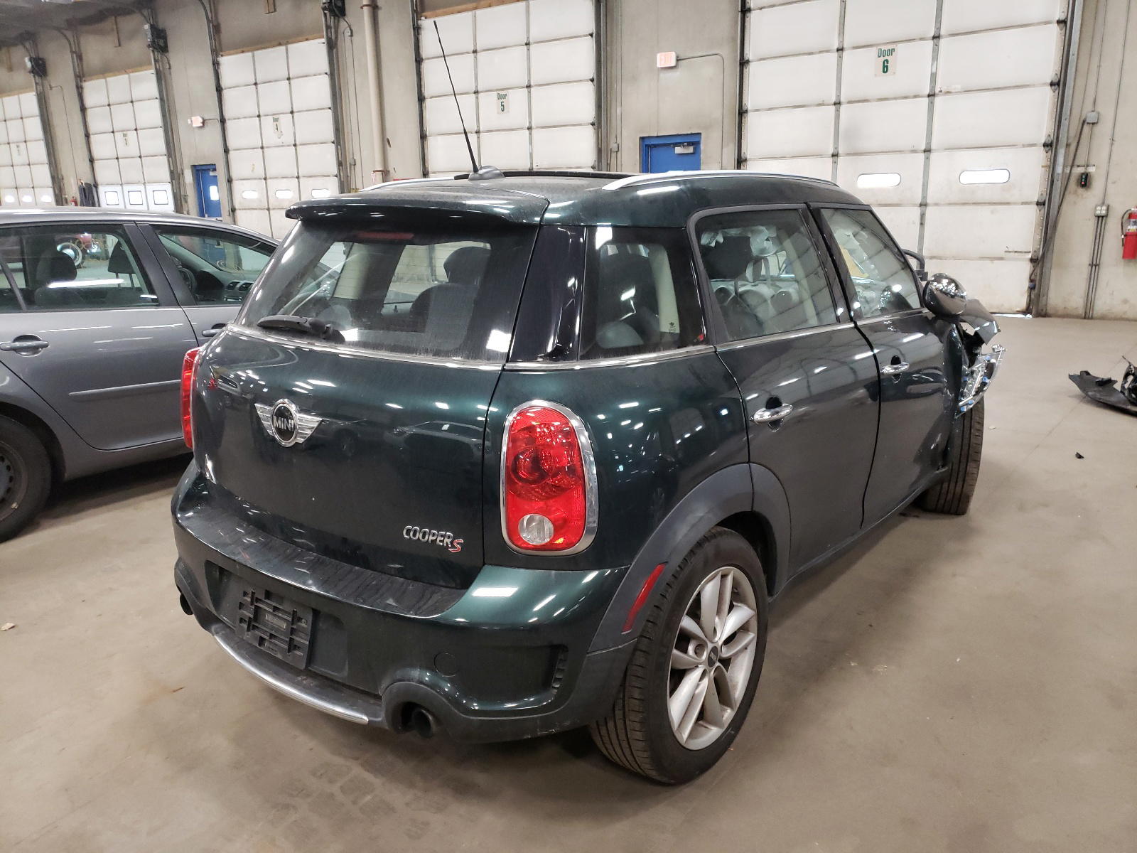 Photo 4 from auction – 2011 MINI COOPER S with VIN WMWZC5C5XBWL55421