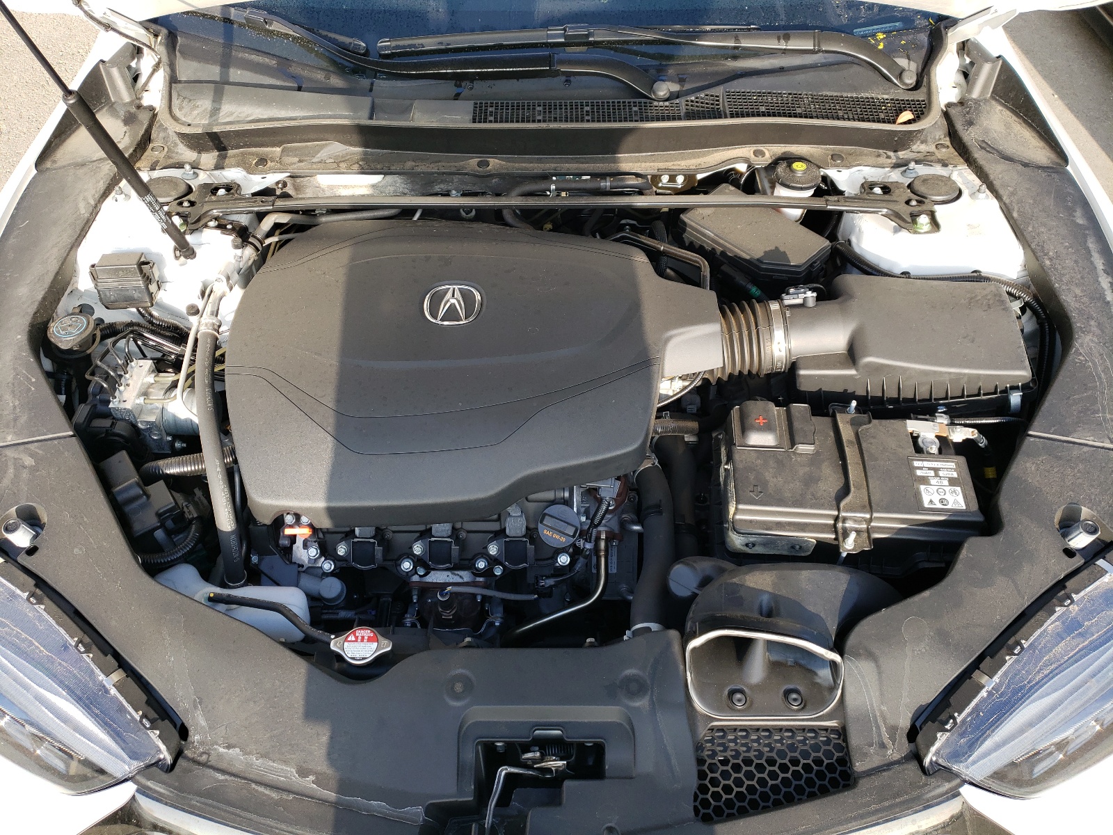 Photo 7 from auction – 2019 ACURA TLX TECHNO with VIN 19UUB2F69KA009037
