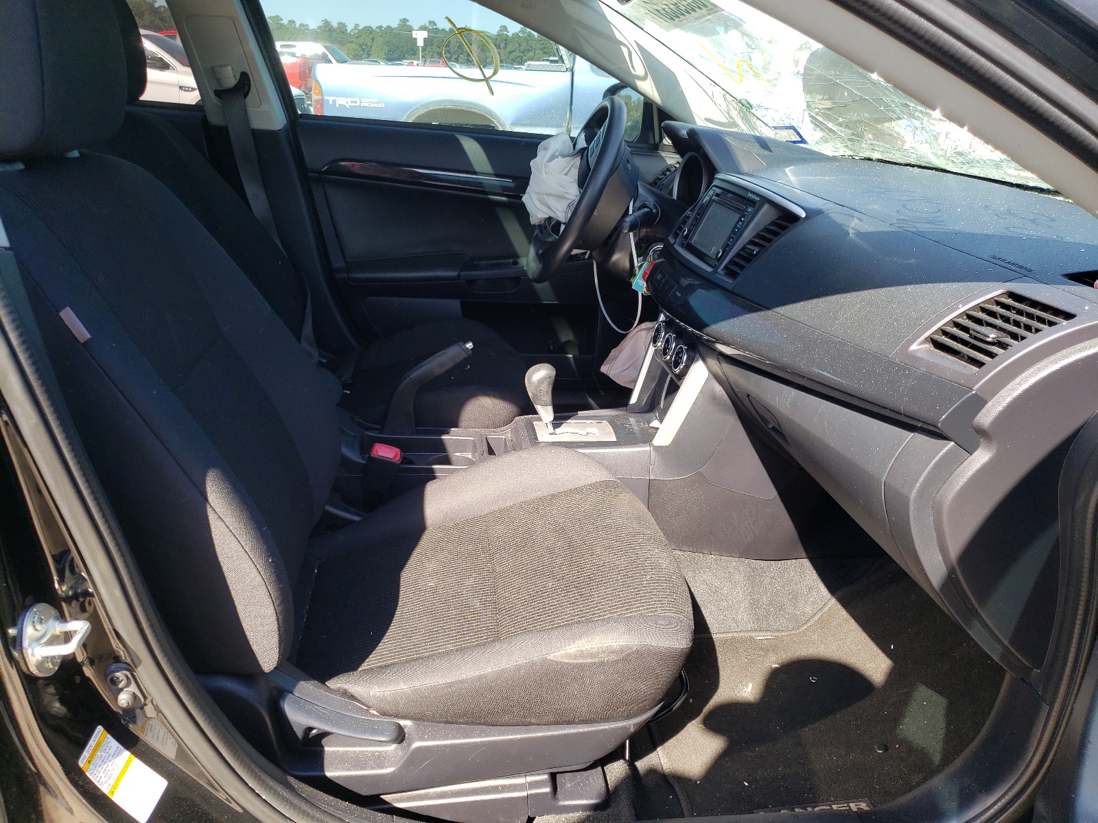 Photo 5 from auction – 2017 MITSUBISHI LANCER ES with VIN JA32U2FU4HU004073