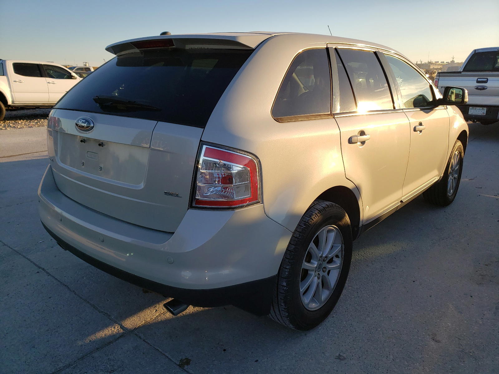 Photo 4 from auction – 2007 FORD EDGE SEL P with VIN 2FMDK39C57BB71972
