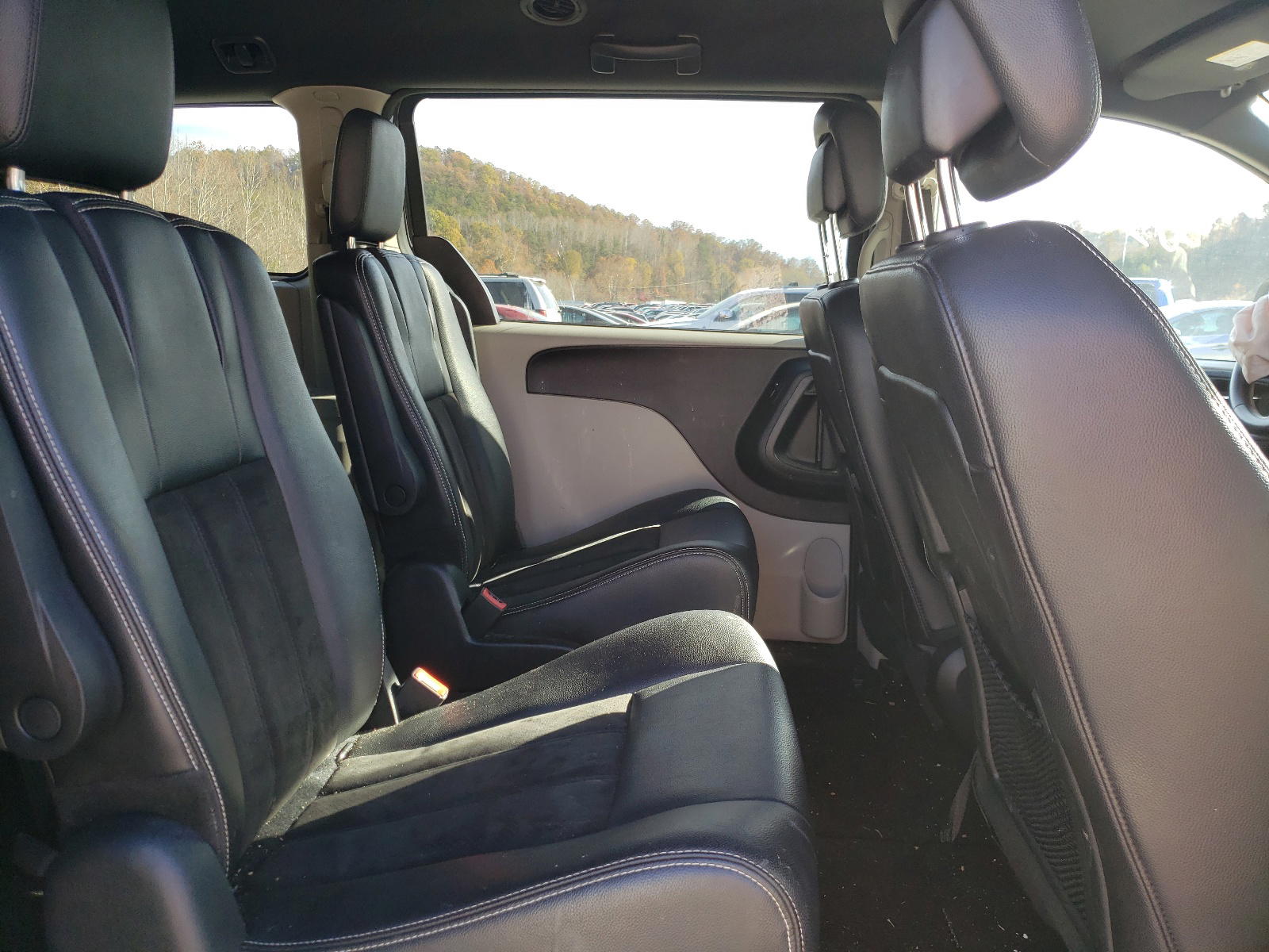 Photo 6 from auction – 2019 DODGE GRAND CARA with VIN 2C4RDGCG1KR511643