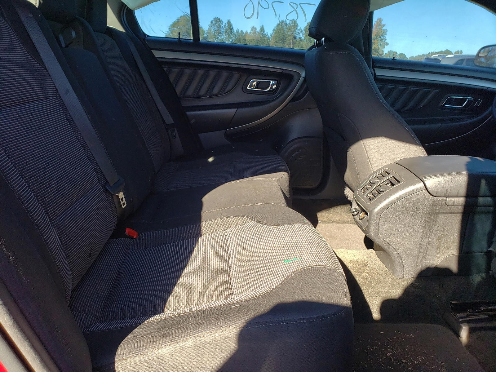 Photo 6 from auction – 2018 FORD TAURUS SEL with VIN 1FAHP2H82JG125035