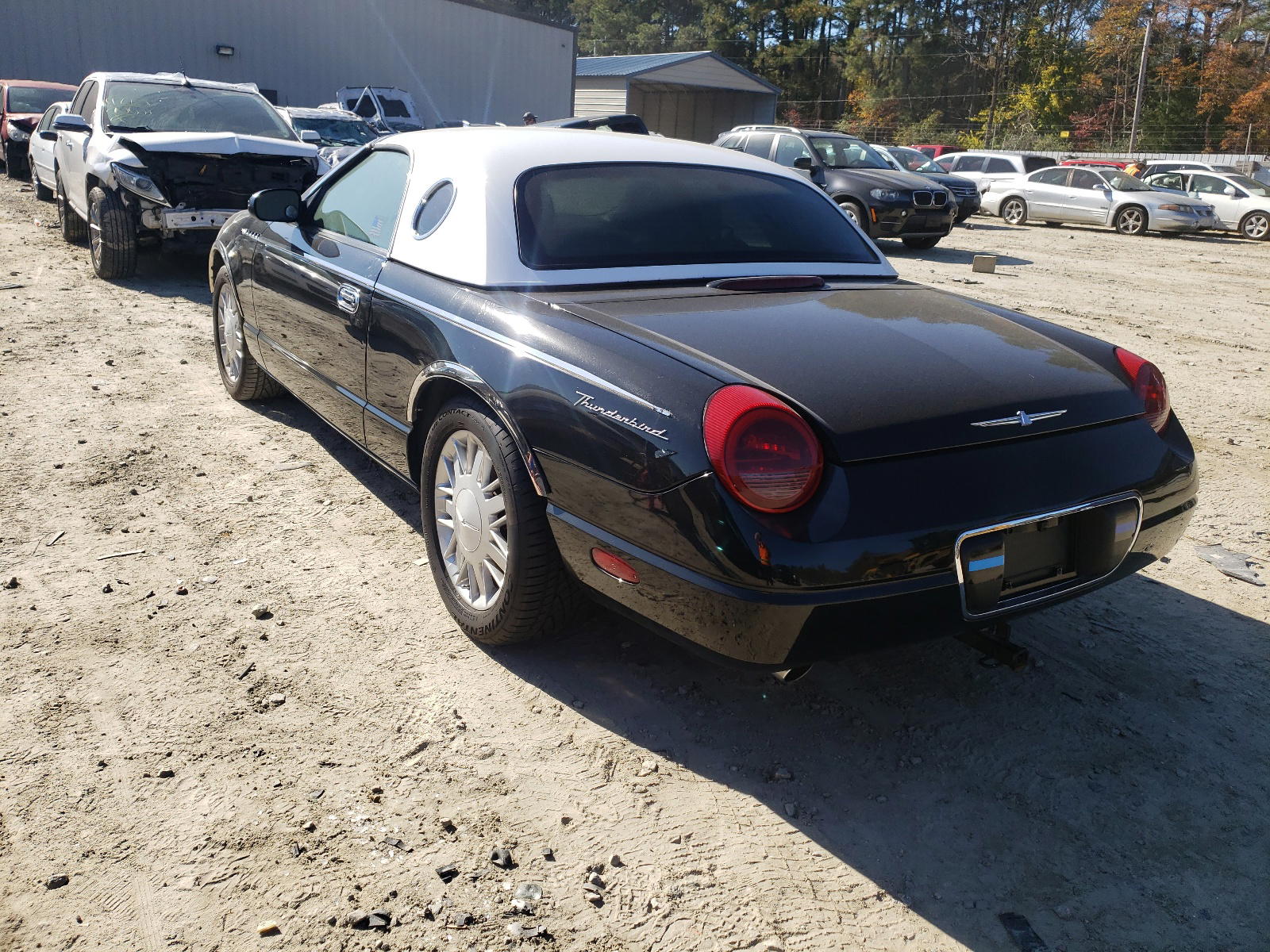 Photo 3 from auction – 2002 FORD THUNDERBIR with VIN 1FAHP60A42Y130691