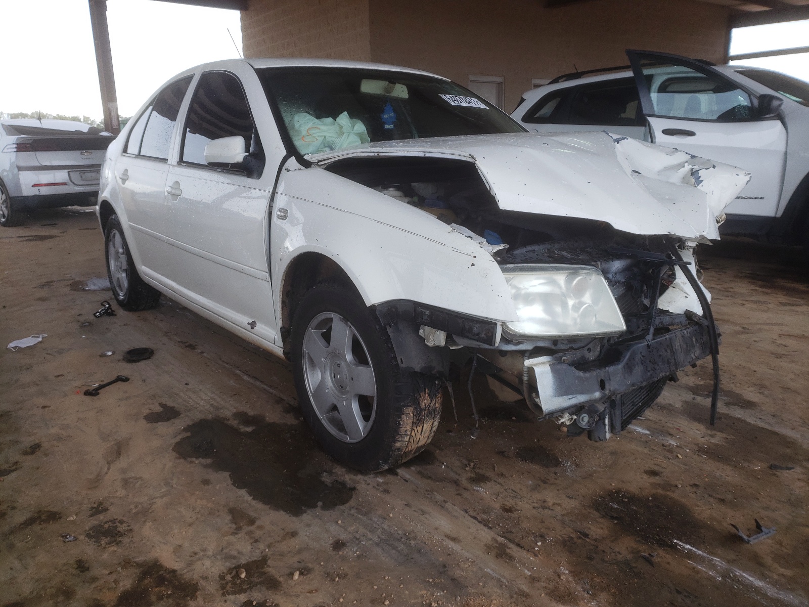 VOLKSWAGEN JETTA 2001 with VIN 3VWSK69M61M143980 - Photo from auction