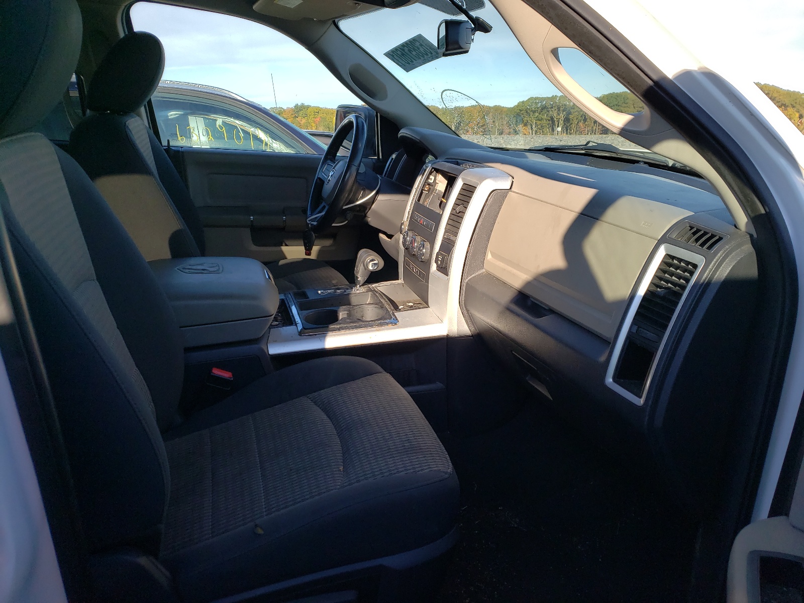 Photo 5 from auction – 2010 DODGE RAM 1500 with VIN 1D7RV1GT0AS140396