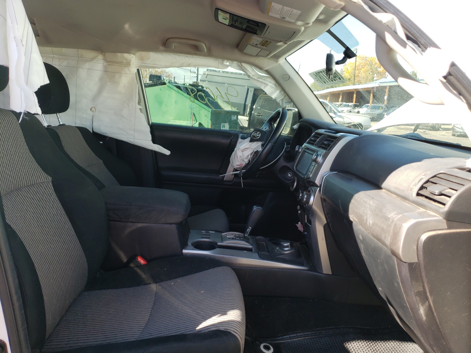 Foto 5 de la subasta – 2015 TOYOTA 4RUNNER SR con VIN JTEBU5JR1F5226532