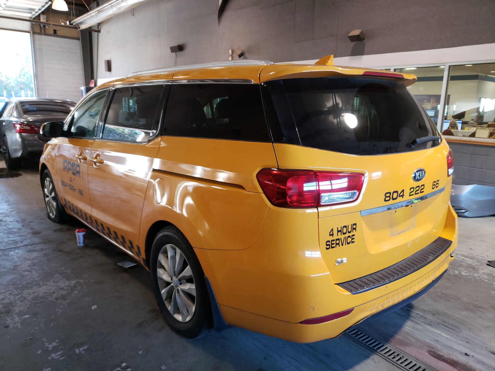 Photo 3 from auction – 2016 KIA SEDONA EX with VIN KNDMC5C16G6159221