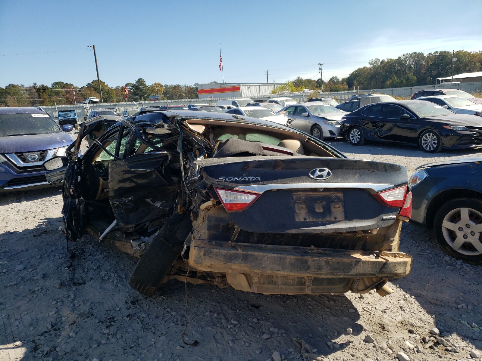 Photo 3 from auction – 2013 HYUNDAI SONATA SE with VIN 5NPEC4ACXDH576653