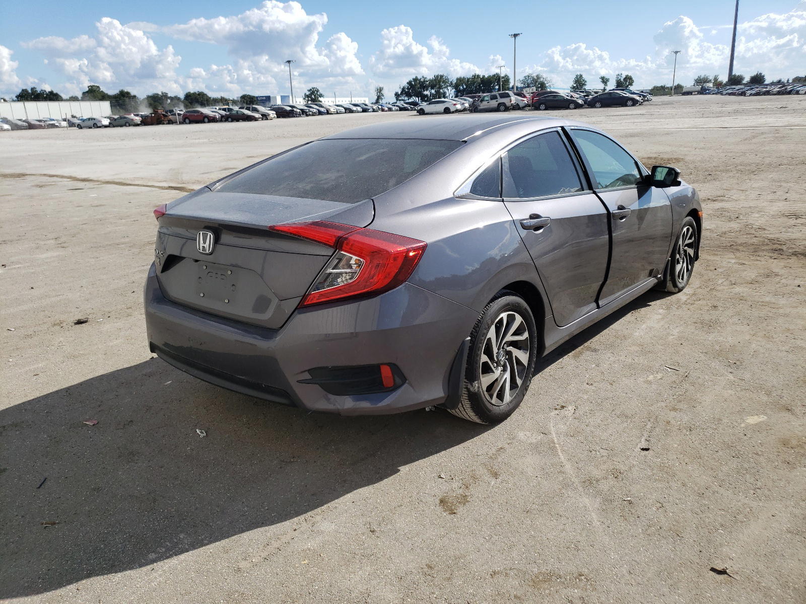 Photo 4 from auction – 2016 HONDA CIVIC EX with VIN 2HGFC2F72GH506177
