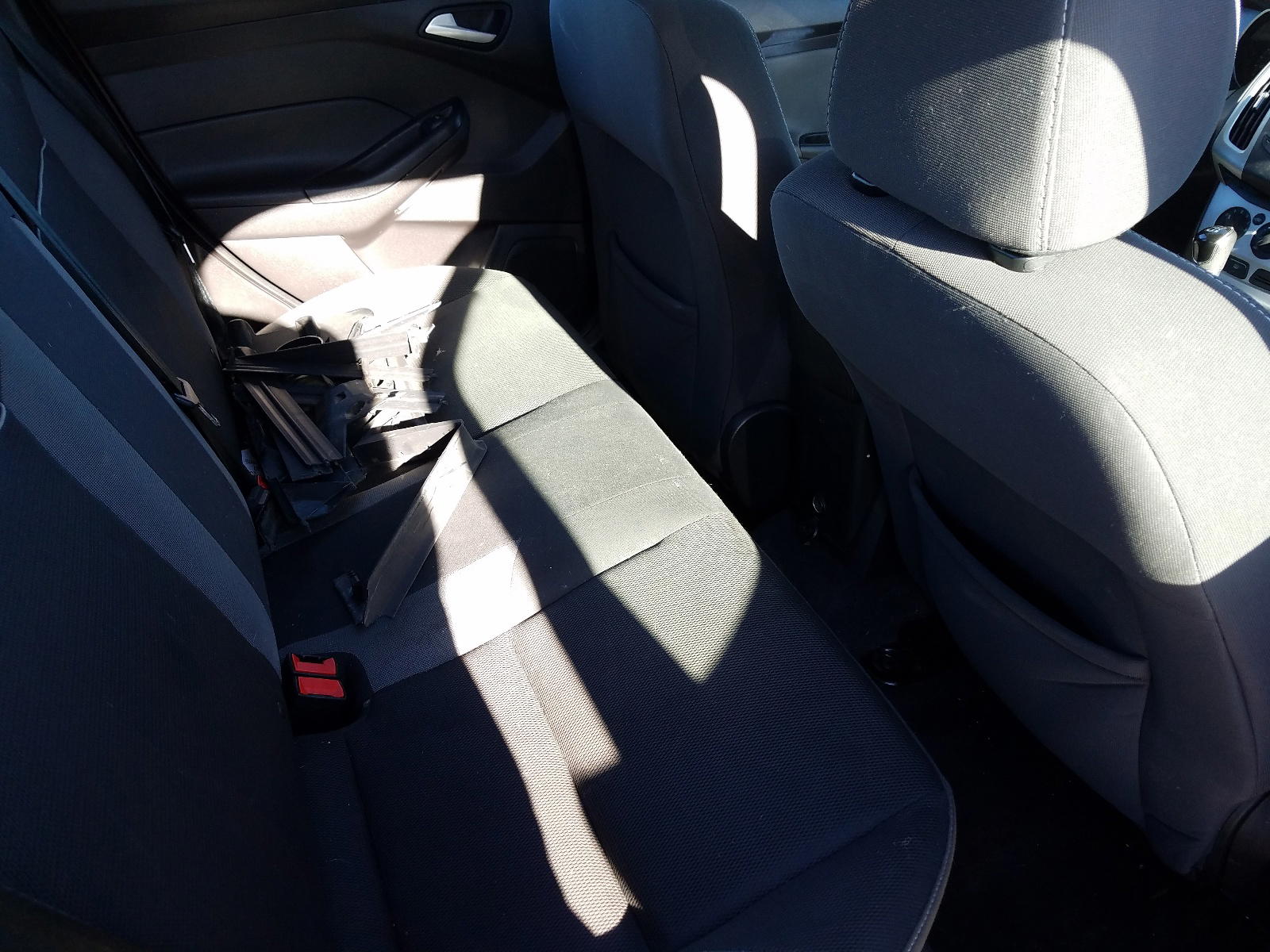 Photo 6 from auction – 2014 FORD FOCUS SE with VIN 1FADP3F29EL193977