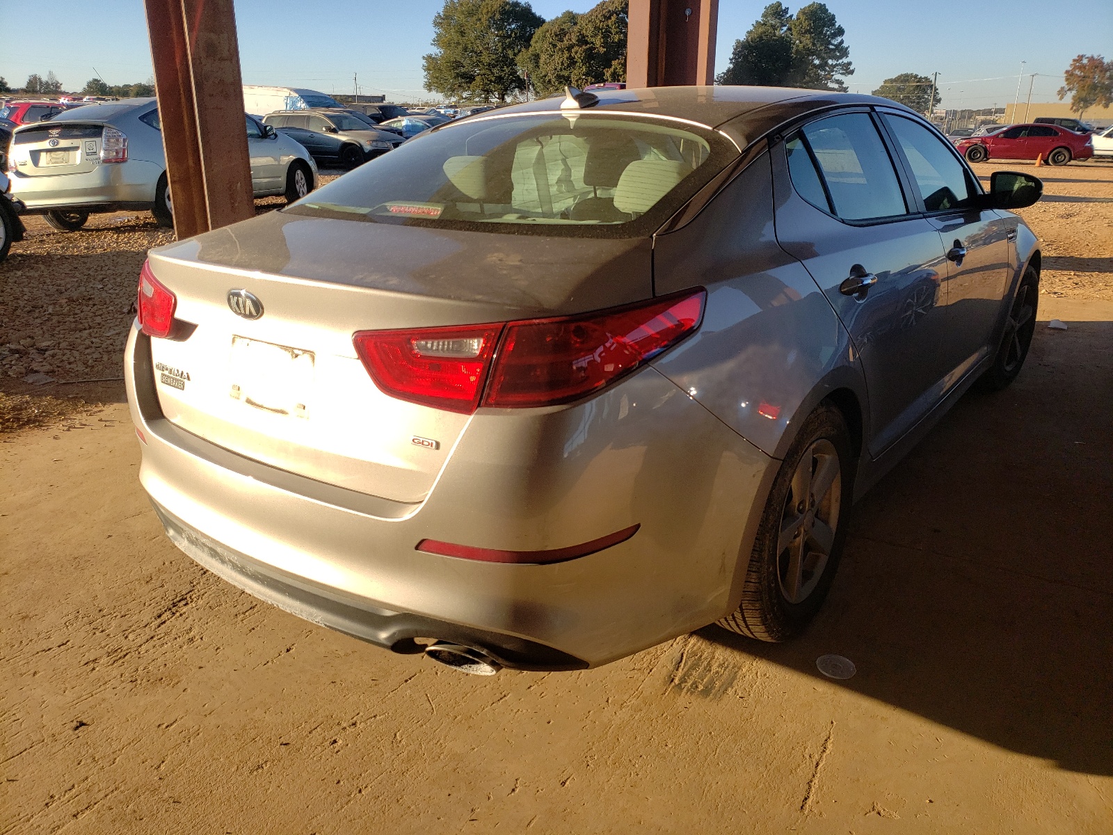 Photo 4 from auction – 2015 KIA OPTIMA LX with VIN 5XXGM4A72FG457020