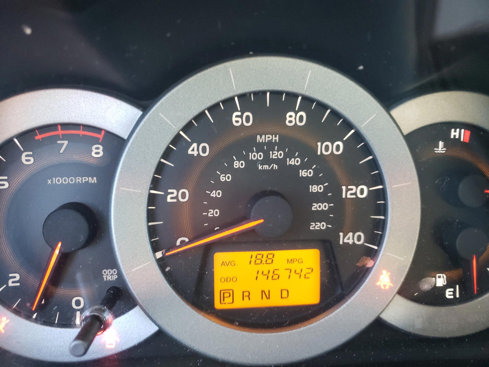 Photo 8 from auction – 2010 TOYOTA RAV4 with VIN 2T3JF4DV3AW075563