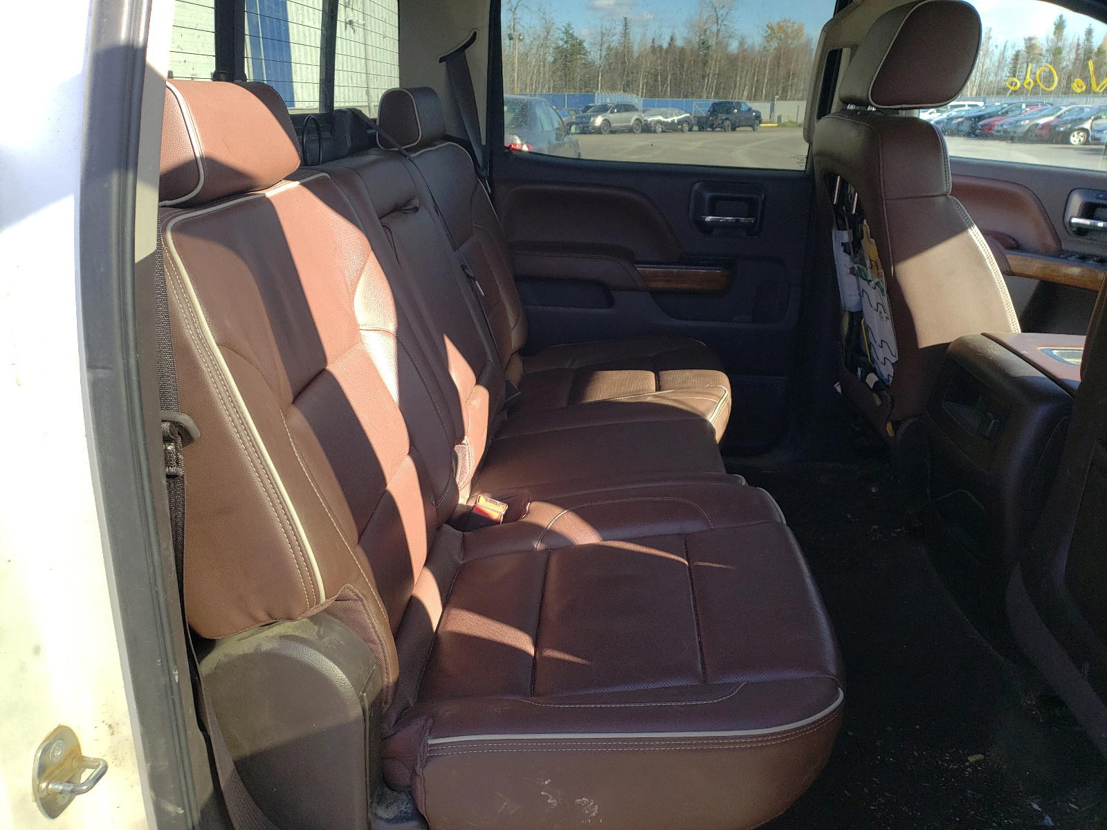 Photo 6 from auction – 2015 CHEVROLET SILVERADO with VIN 3GCUKTEJ2FG393700