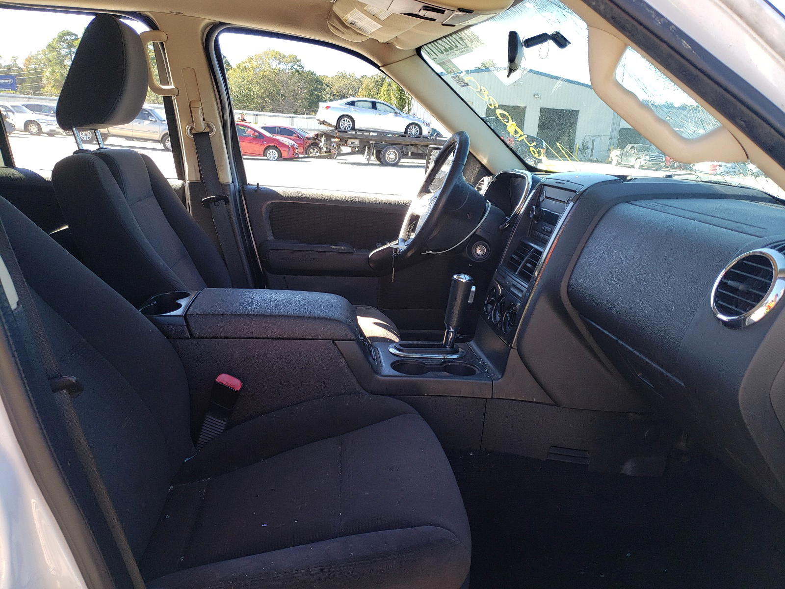 Photo 5 from auction – 2010 FORD EXPLORER X with VIN 1FMEU6DE2AUA22428
