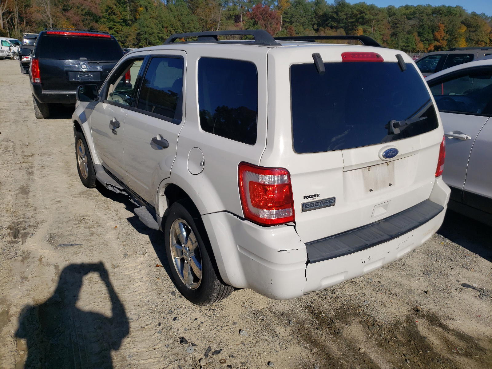 Photo 3 from auction – 2010 FORD ESCAPE XLT with VIN 1FMCU9D71AKA78690