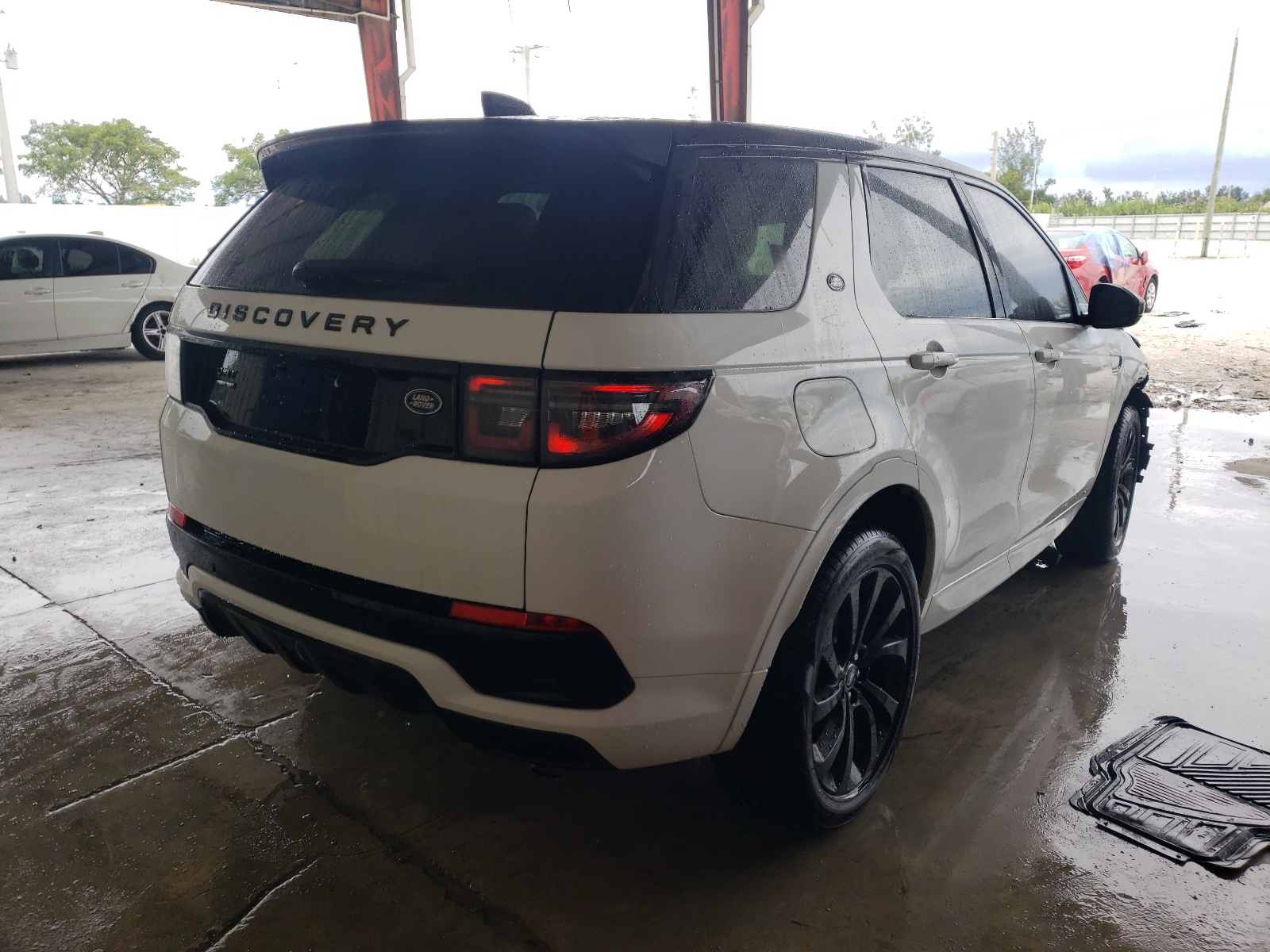 Photo 4 from auction – 2020 LAND ROVER DISCOVERY with VIN SALCL2FX0LH880622