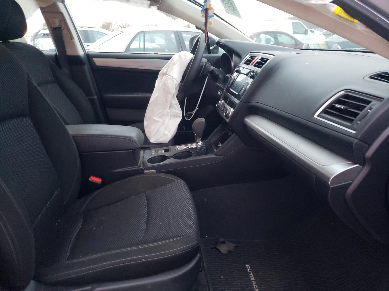Photo 5 from auction – 2018 SUBARU OUTBACK 2. with VIN 4S4BSAAC0J3264137