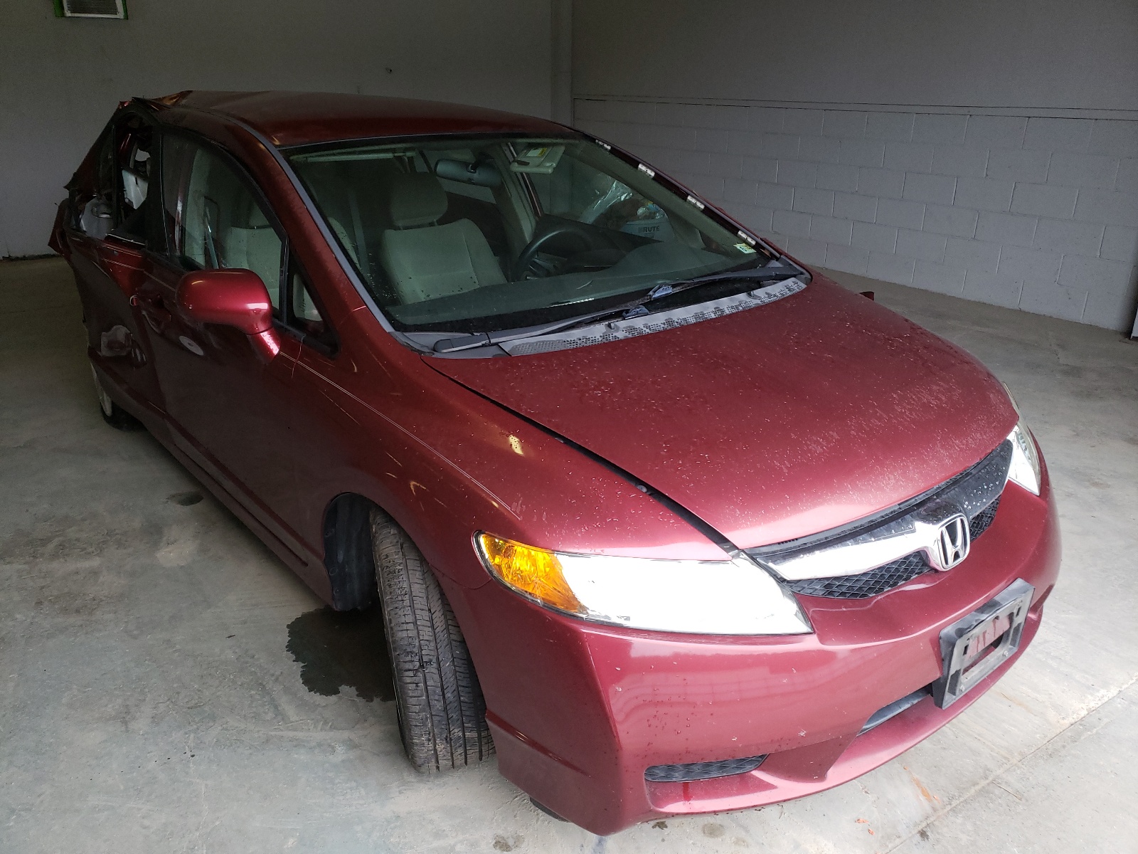 HONDA CIVIC LX 2011 with VIN 19XFA1F51BE005217 - Photo from auction