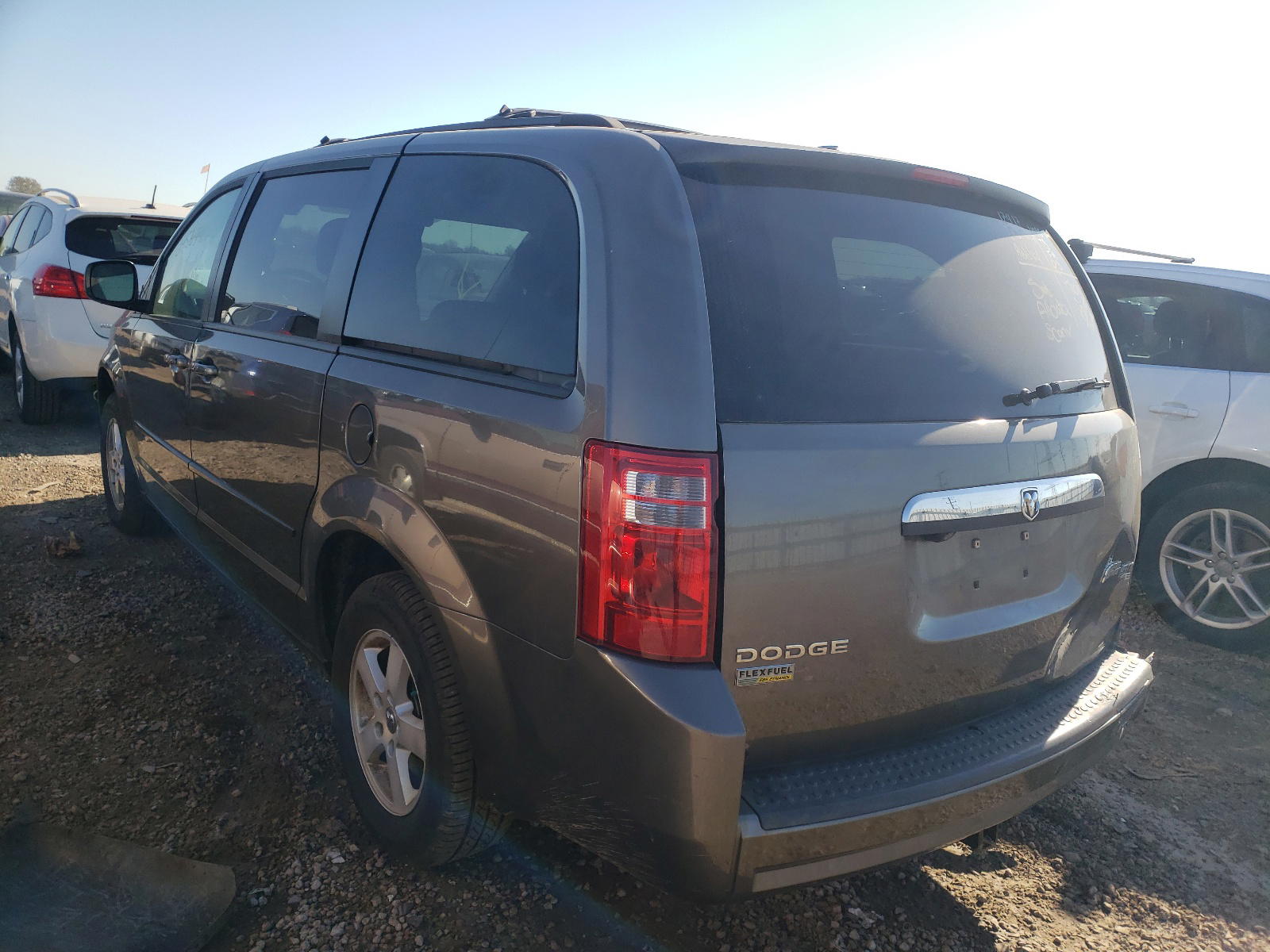 Photo 3 from auction – 2010 DODGE GRAND CARA with VIN 2D4RN4DE6AR307575