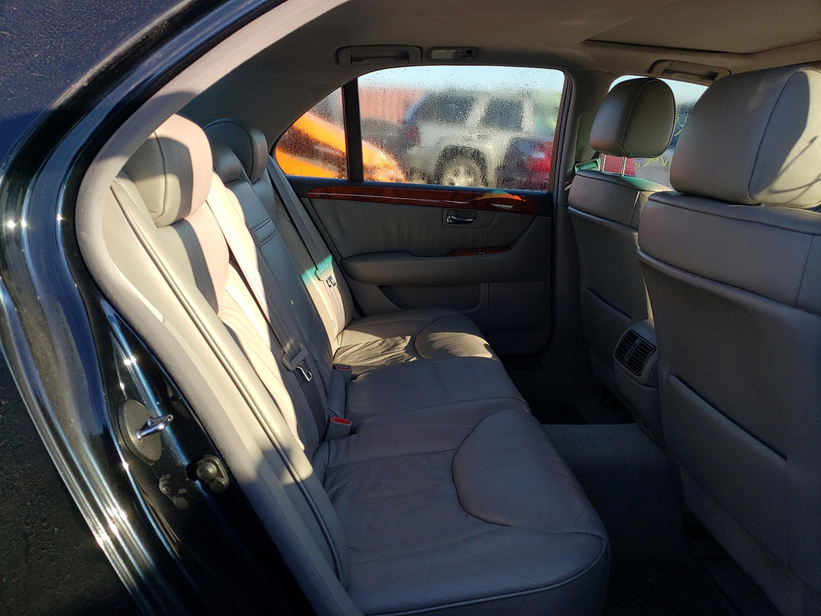 Photo 6 from auction – 2002 LEXUS LS 430 with VIN JTHBN30F920091206