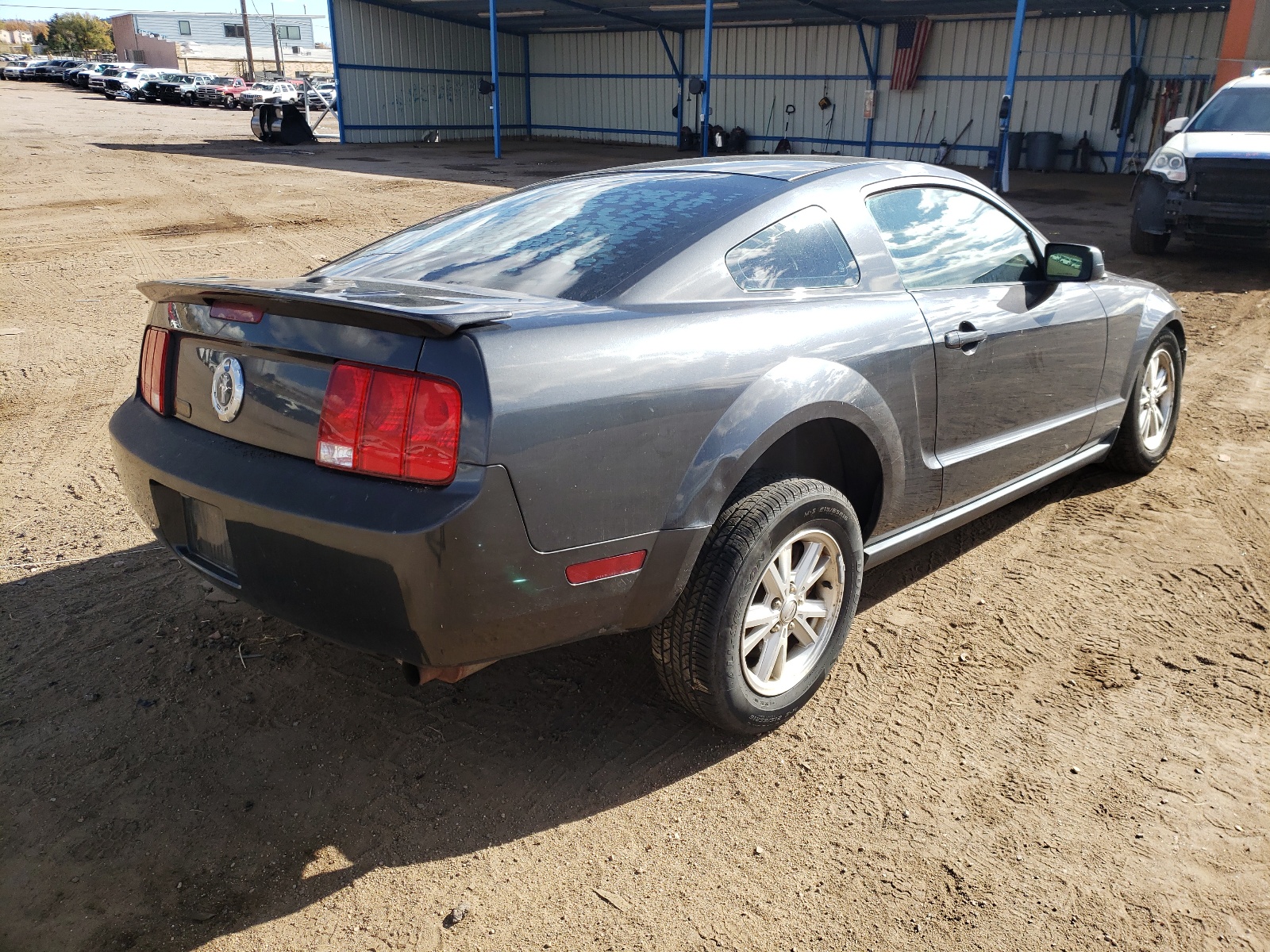 Photo 4 from auction – 2007 FORD MUSTANG with VIN 1ZVFT80N475359051