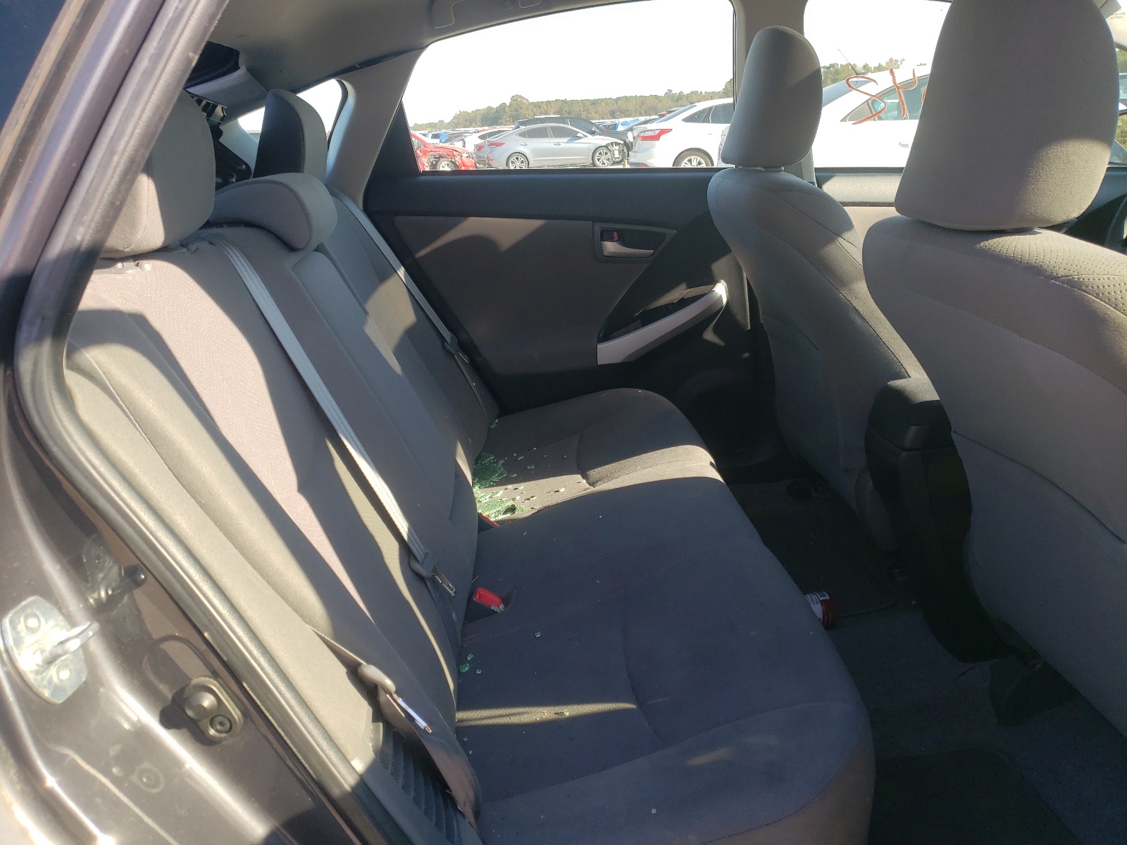 Photo 6 from auction – 2013 TOYOTA PRIUS with VIN JTDKN3DU1D5607185
