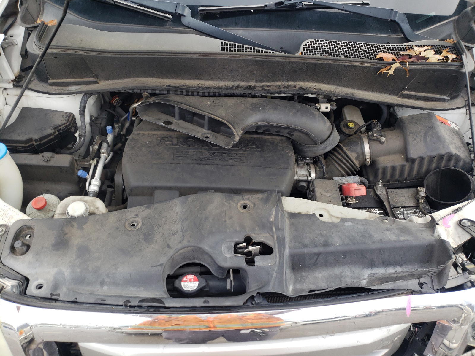 Photo 7 from auction – 2011 HONDA PILOT LX with VIN 5FNYF3H21BB033652