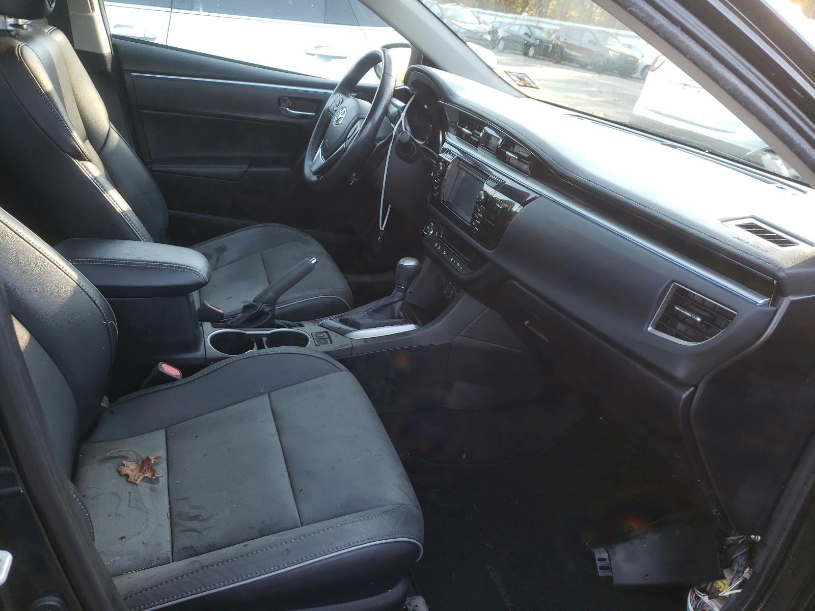 Photo 5 from auction – 2015 TOYOTA COROLLA L with VIN 2T1BURHE9FC339713