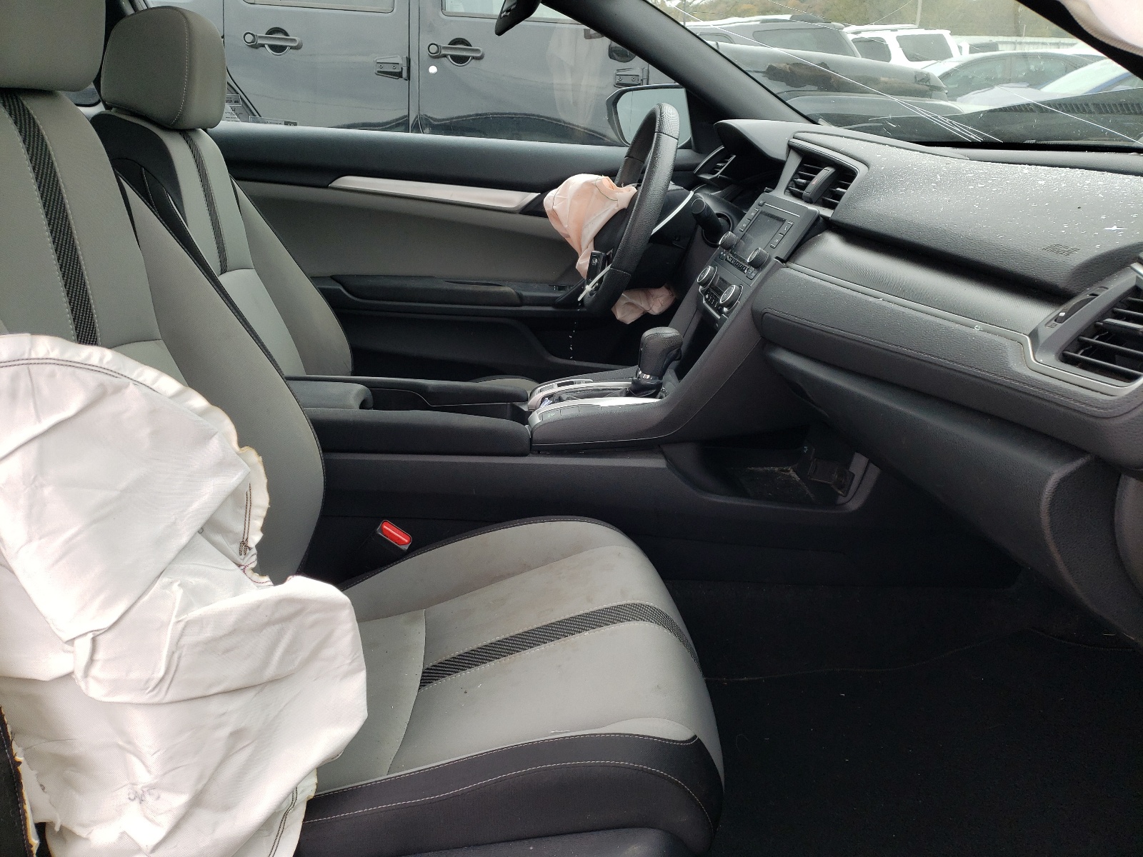 Photo 5 from auction – 2016 HONDA CIVIC LX with VIN 2HGFC4B03GH315162