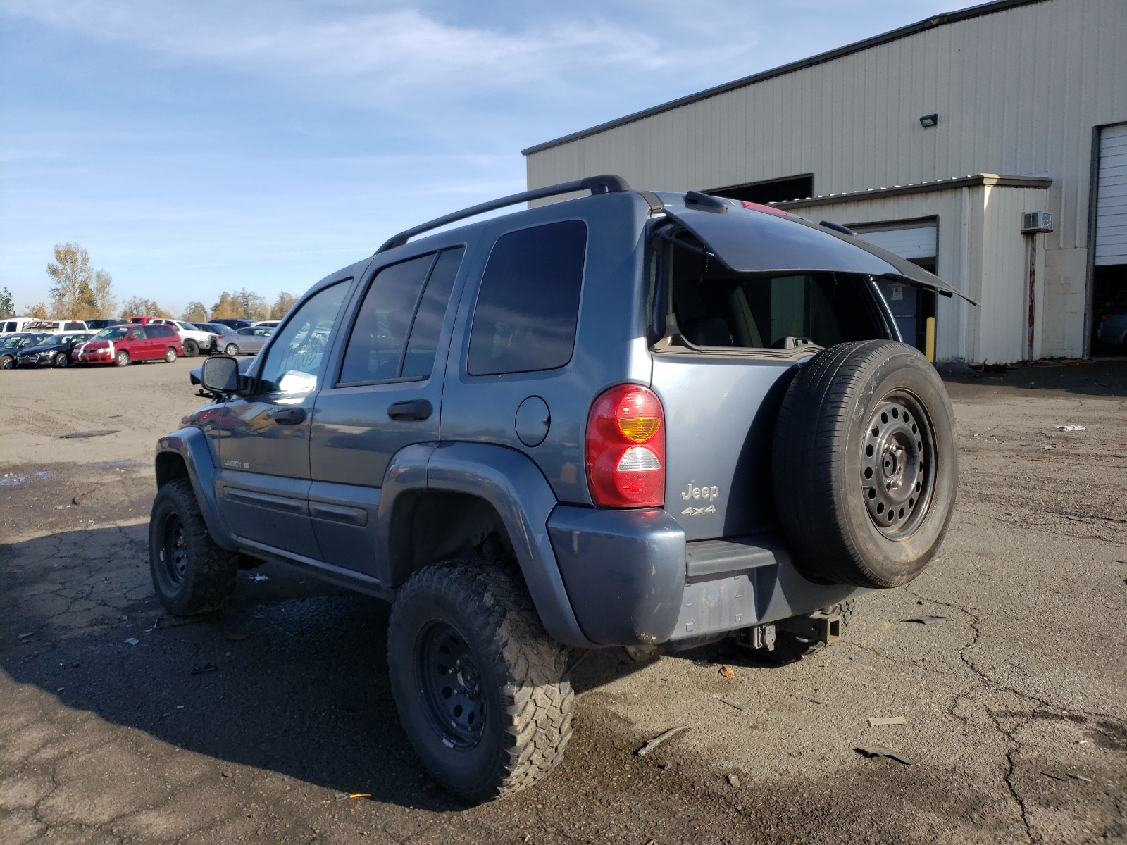 Photo 3 from auction – 2002 JEEP LIBERTY LI with VIN 1J4GL58KX2W269562