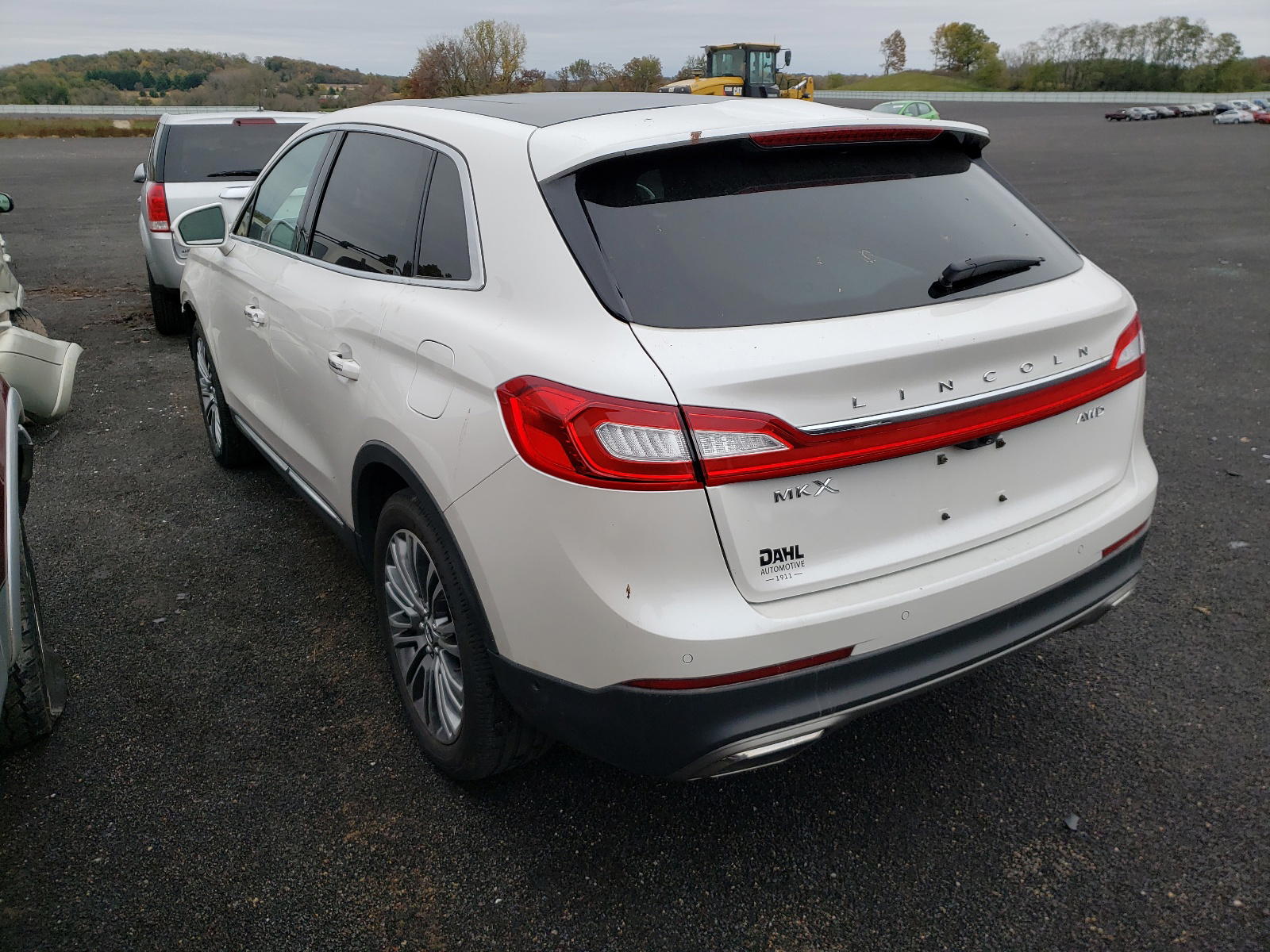 Photo 3 from auction – 2016 LINCOLN MKX RESERV with VIN 2LMTJ8LR3GBL74405