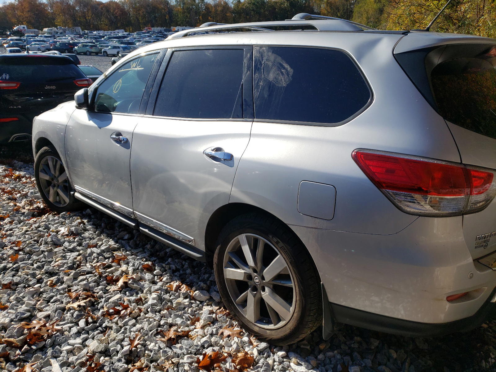 Photo 3 from auction – 2014 NISSAN PATHFINDER with VIN 5N1AR2MMXEC665041