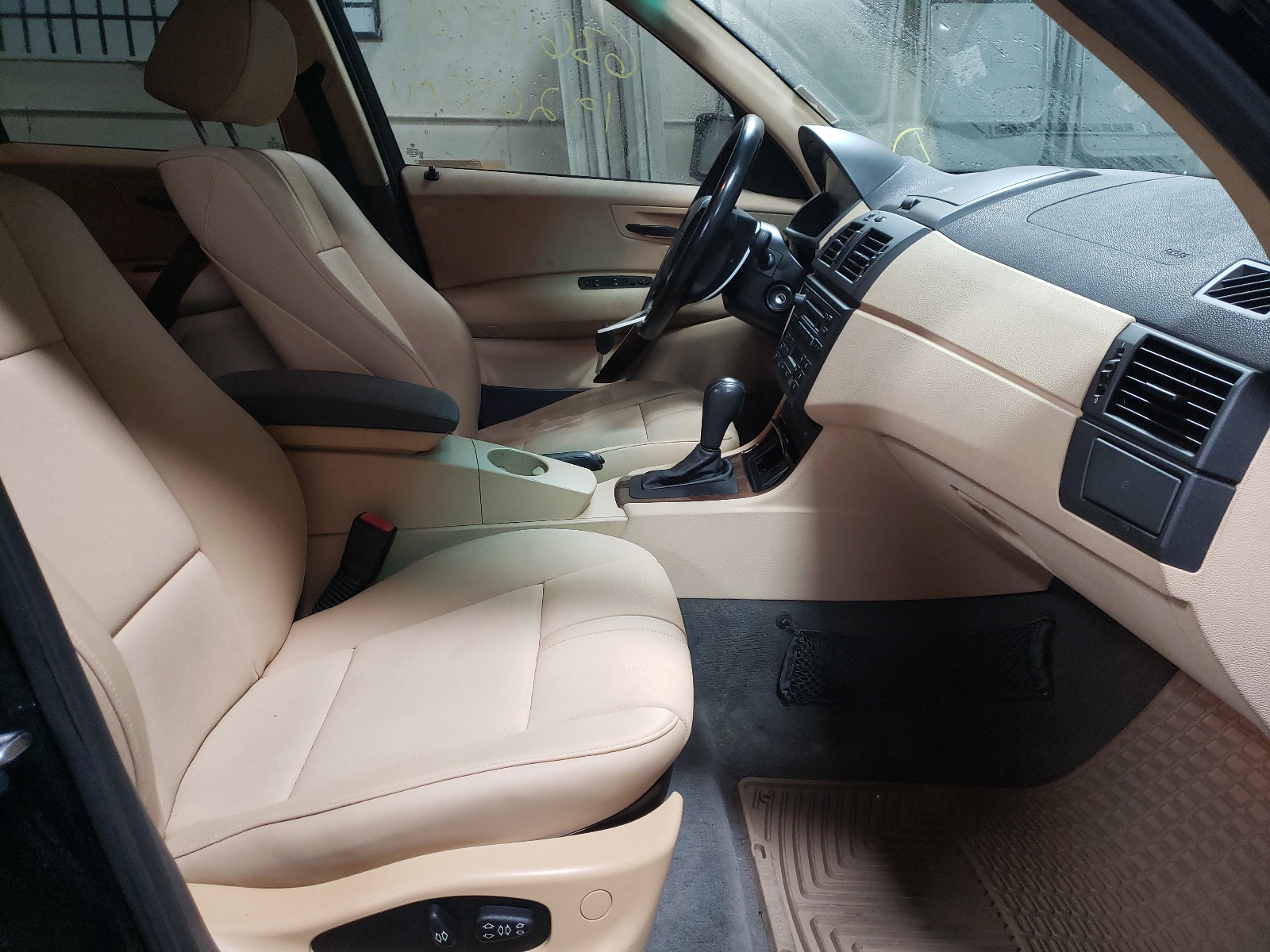 Photo 5 from auction – 2004 BMW X3 2.5I with VIN WBXPA73434WC41725