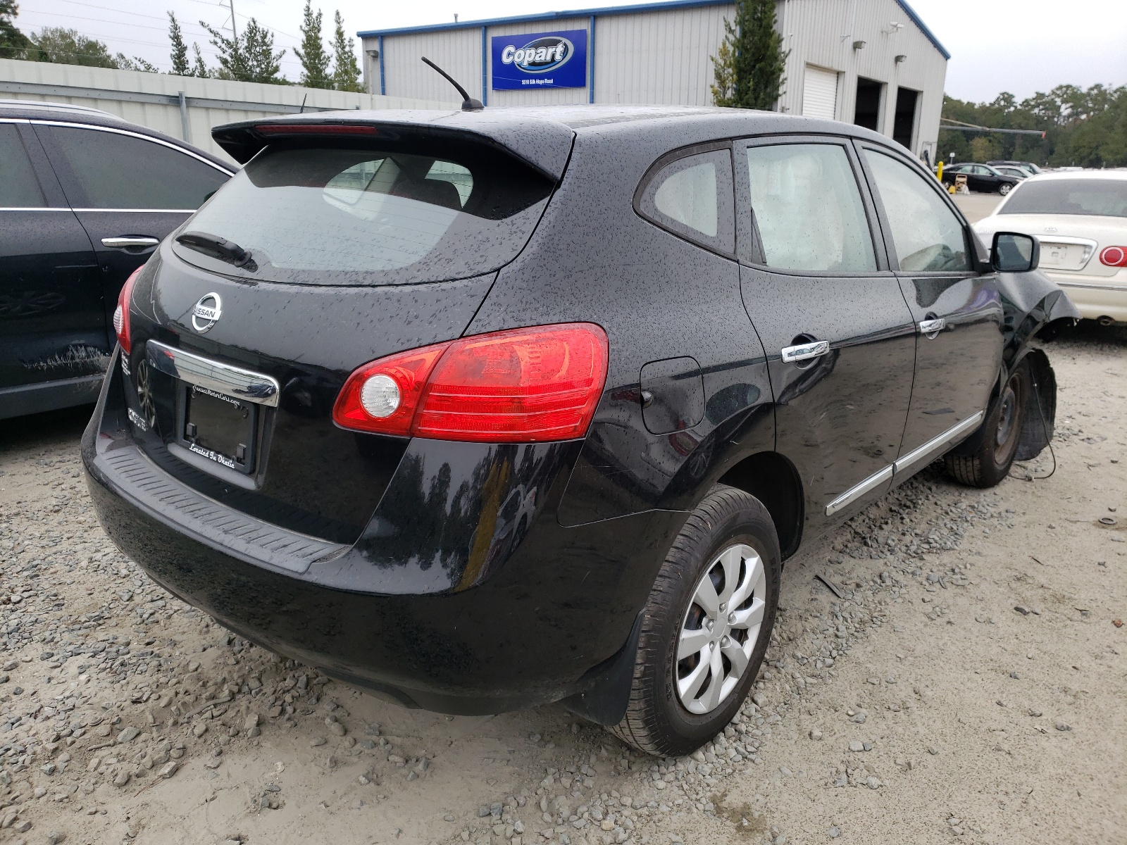 Photo 4 from auction – 2011 NISSAN ROGUE S with VIN JN8AS5MT4BW573567