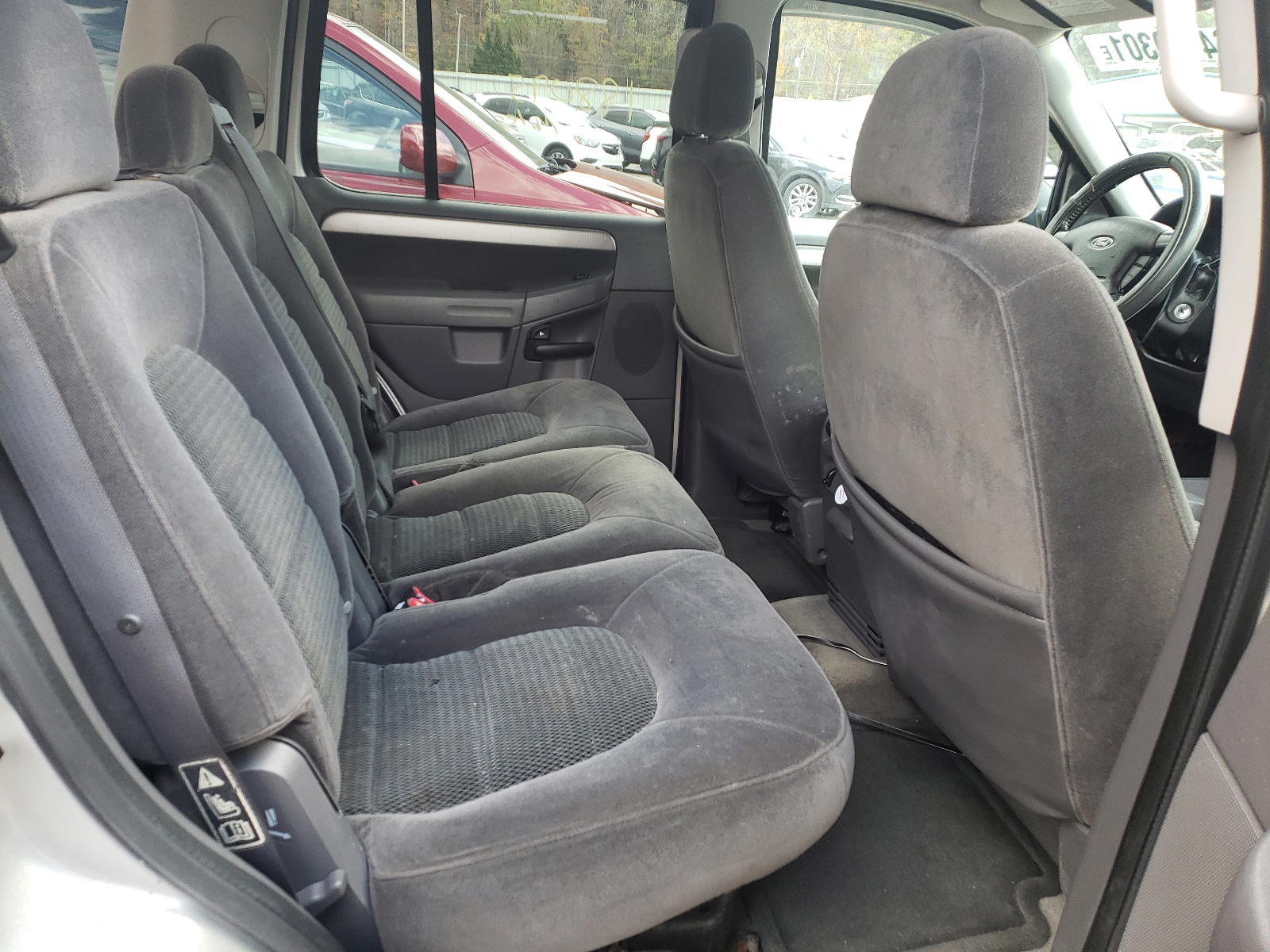 Photo 6 from auction – 2003 FORD EXPLORER X with VIN 1FMZU73K53ZA77931