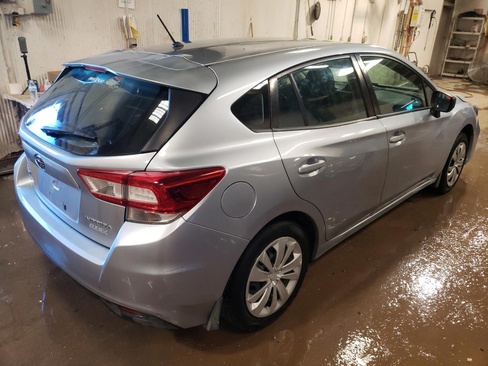 Photo 4 from auction – 2017 SUBARU IMPREZA with VIN 4S3GTAA60H3701890