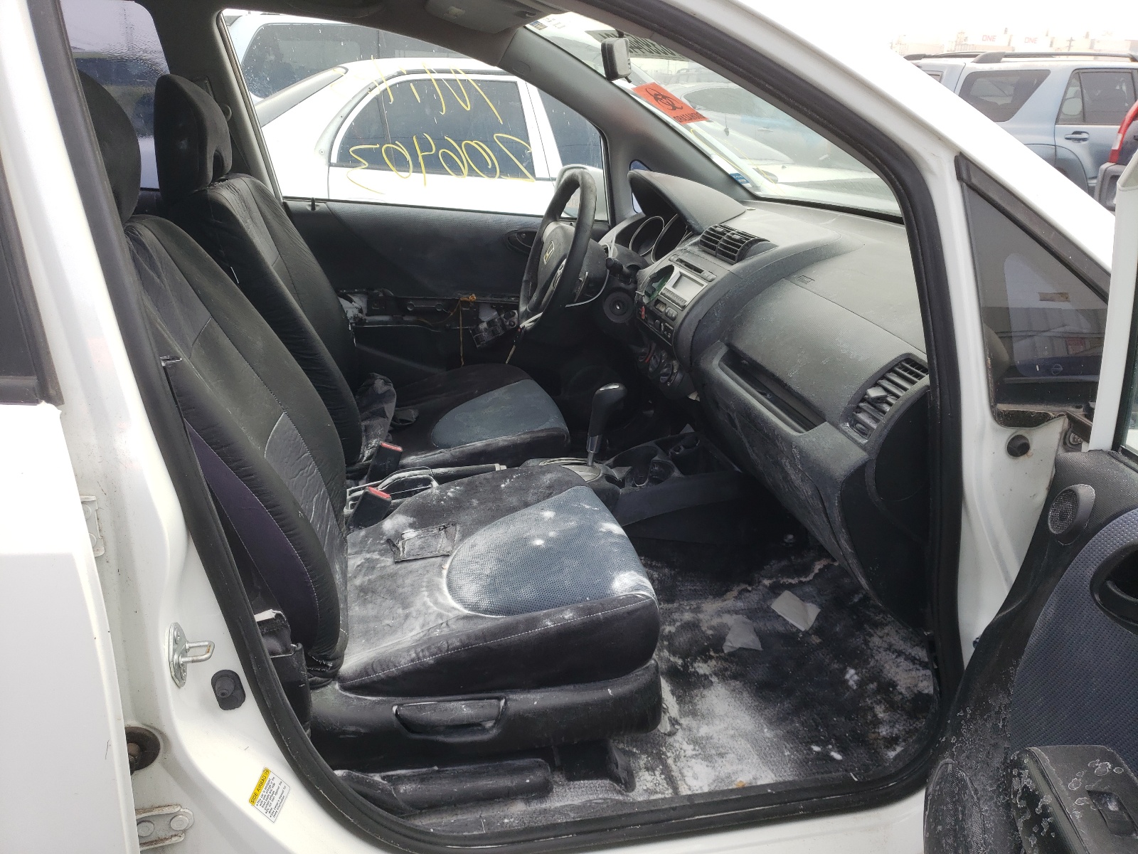 Photo 5 from auction – 2007 HONDA FIT S with VIN JHMGD38647S049762