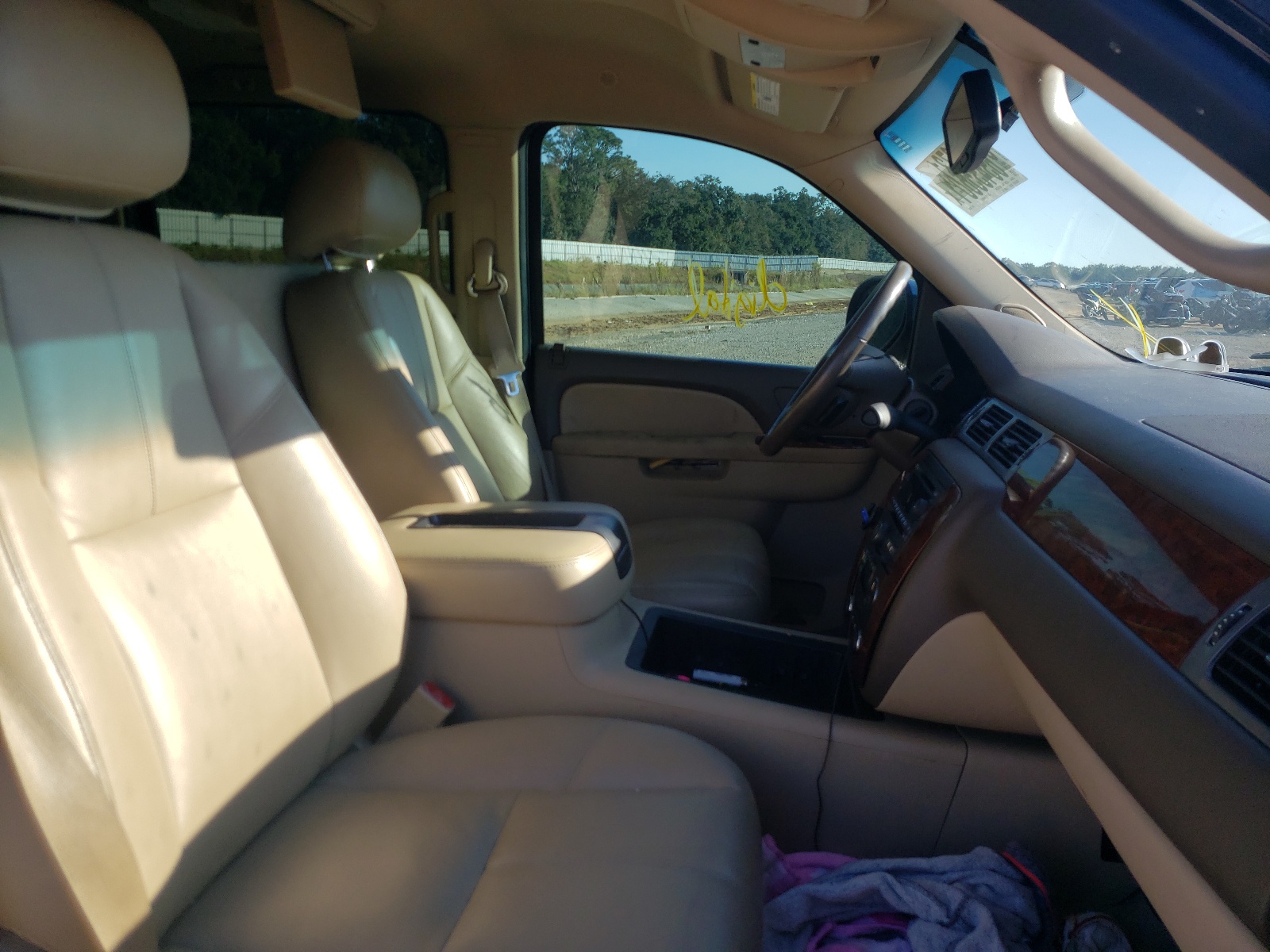 Photo 5 from auction – 2014 CHEVROLET SUBURBAN C with VIN 1GNSCJE00ER152255