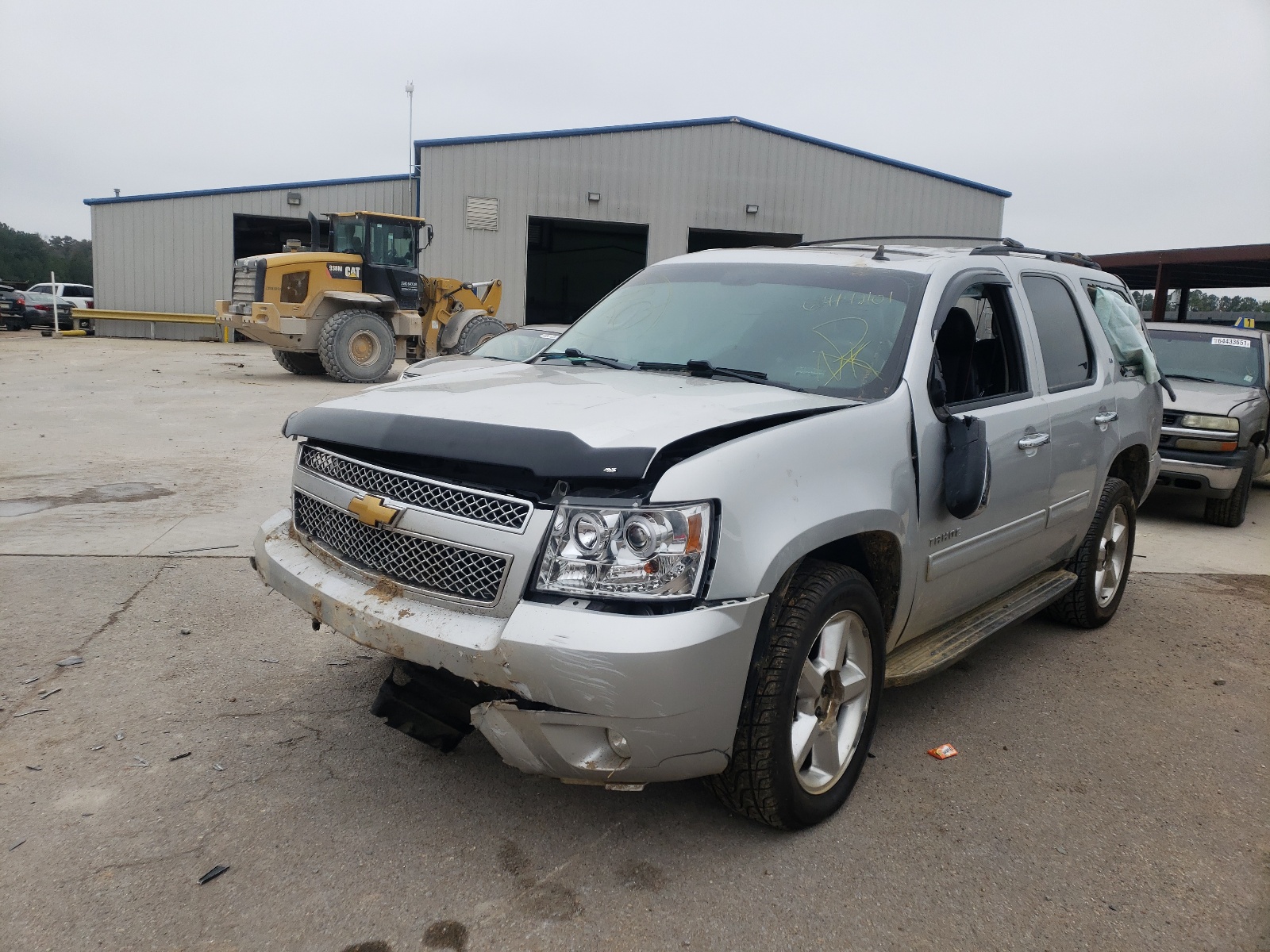 Photo 2 from auction – 2011 CHEVROLET TAHOE C150 with VIN 1GNSCBE0XBR355316