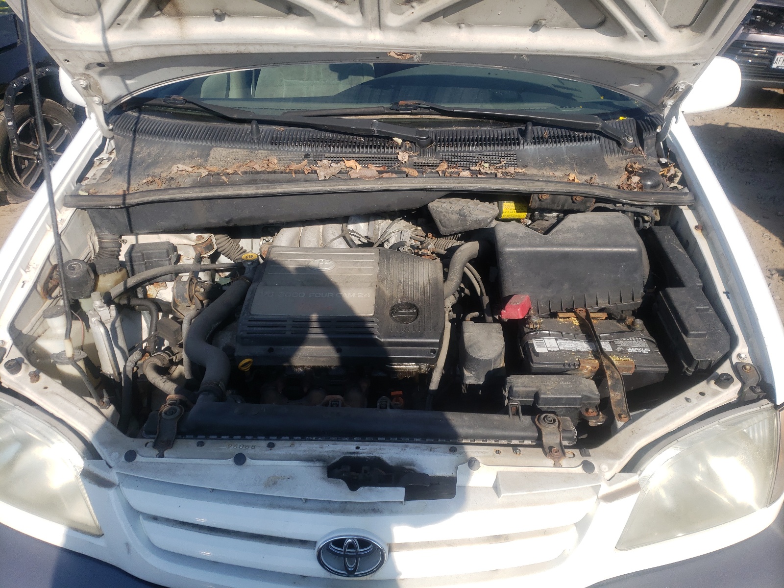 Photo 7 from auction – 2001 TOYOTA SIENNA LE with VIN 4T3ZF13C61U375907