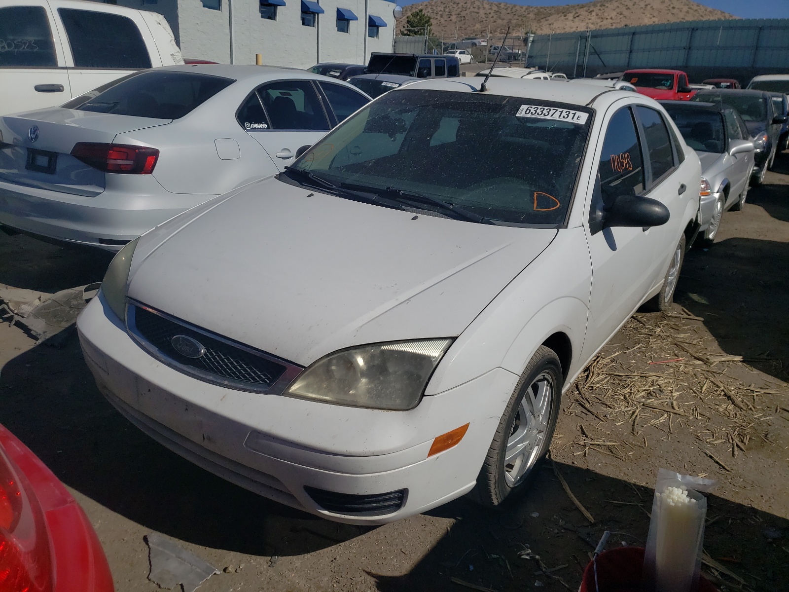 Photo 2 from auction – 2007 FORD FOCUS ZX4 with VIN 1FAFP34N37W171769