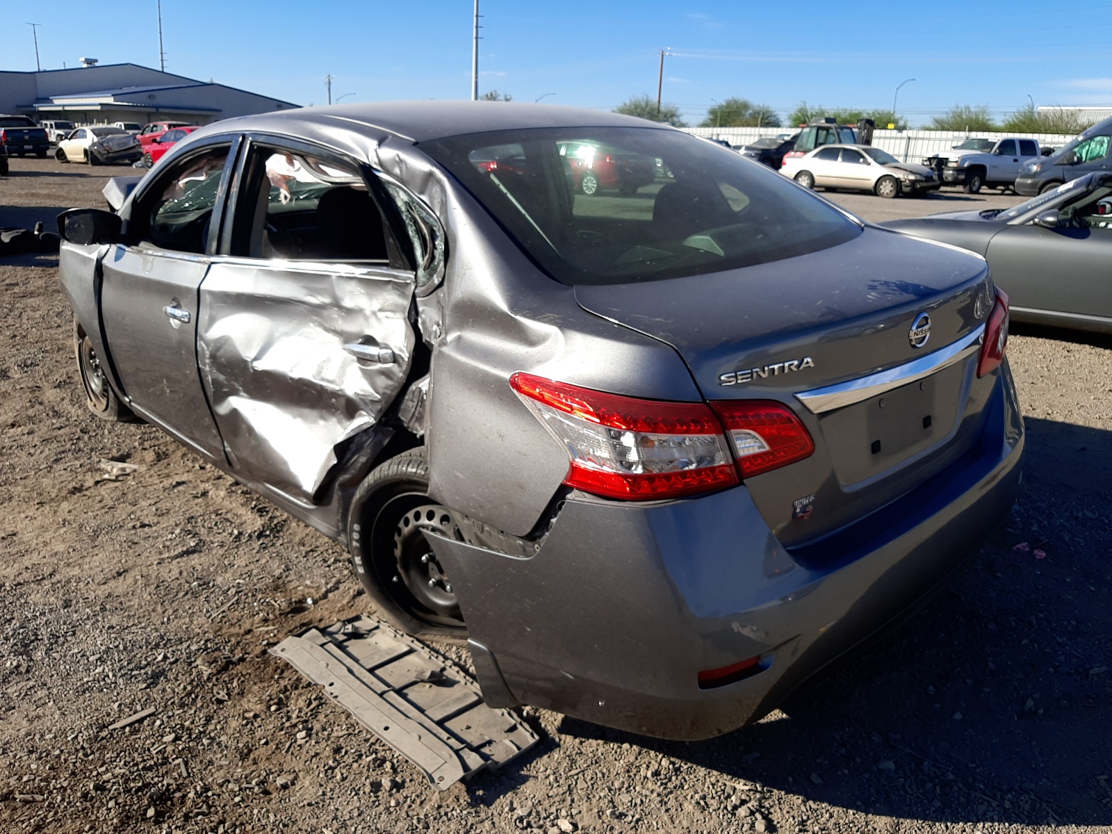 Photo 3 from auction – 2015 NISSAN SENTRA S with VIN 3N1AB7AP1FY245684