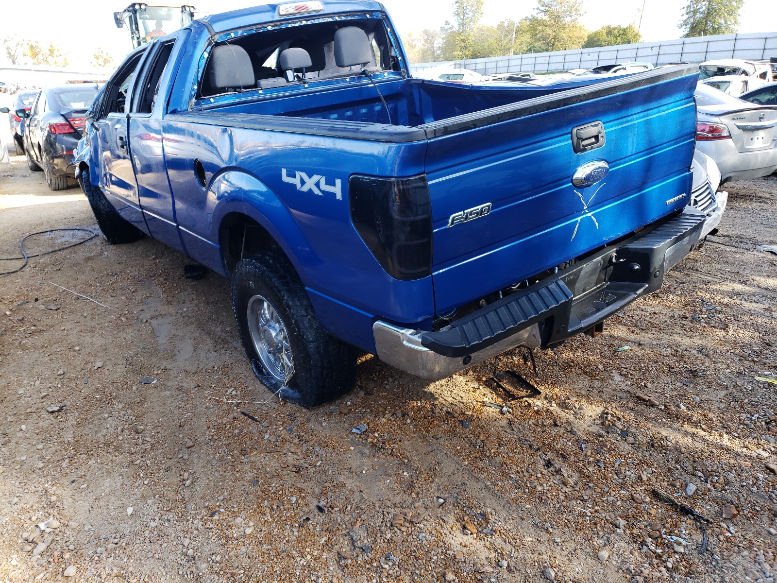 Photo 3 from auction – 2013 FORD F150 SUPER with VIN 1FTFX1EF9DKE30001