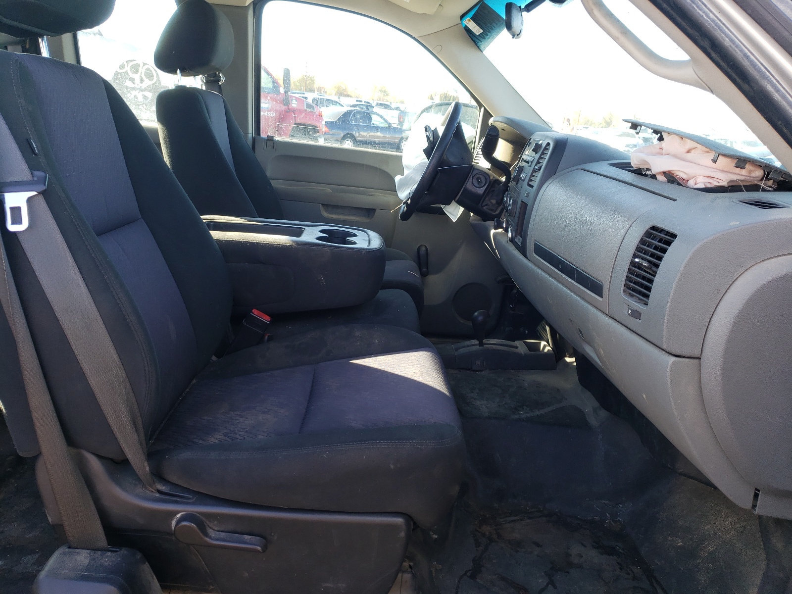 Photo 5 from auction – 2010 CHEVROLET SILVERADO with VIN 1GCSKPE3XAZ237333