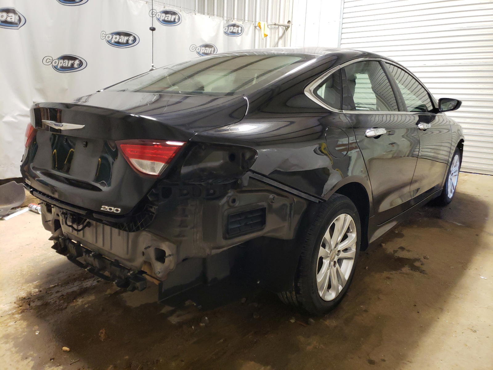 Photo 4 from auction – 2015 CHRYSLER 200 LIMITE with VIN 1C3CCCAB6FN655088