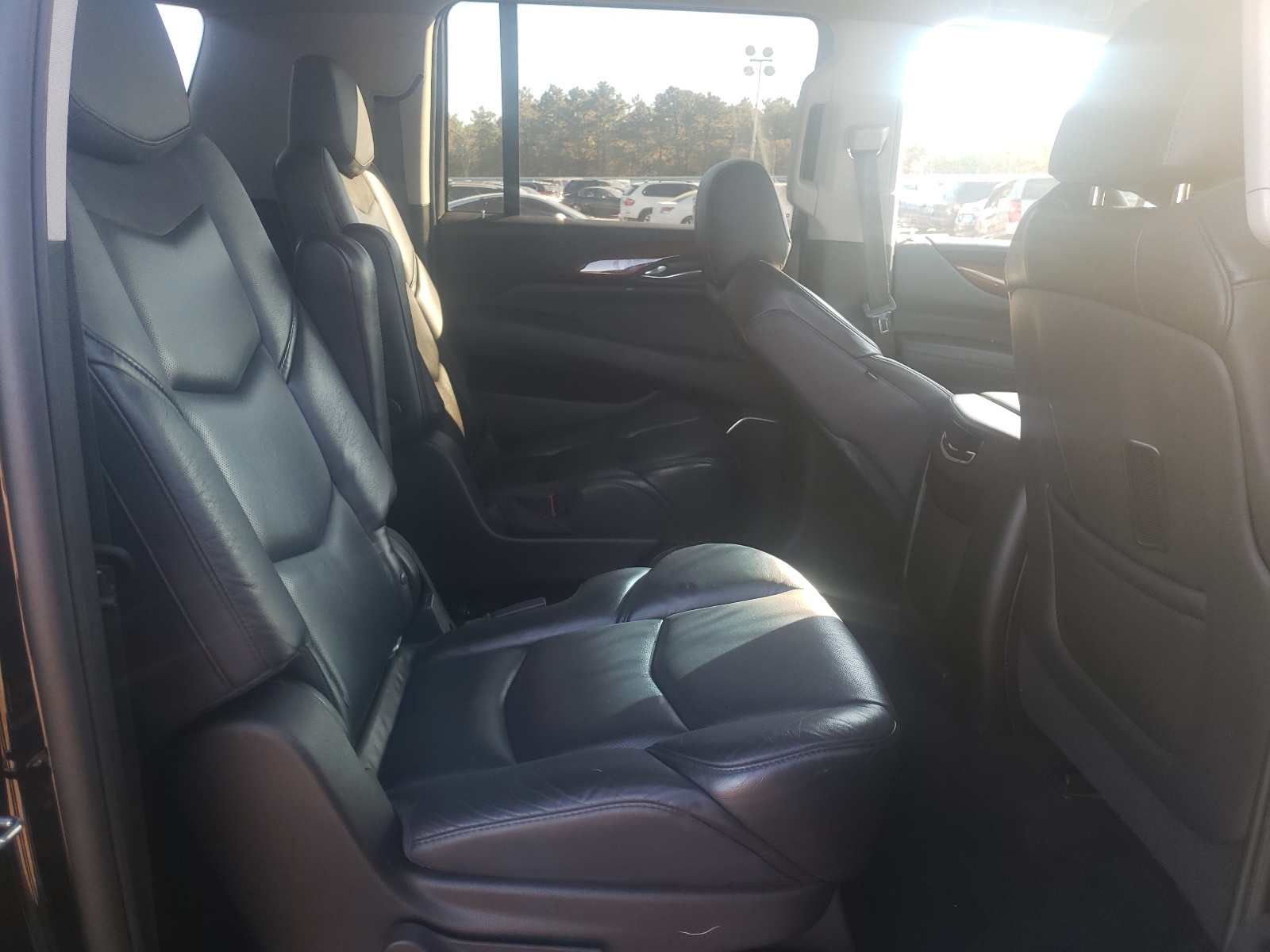 Photo 6 from auction – 2018 CADILLAC ESCALADE E with VIN 1GYS4GKJ5JR324967
