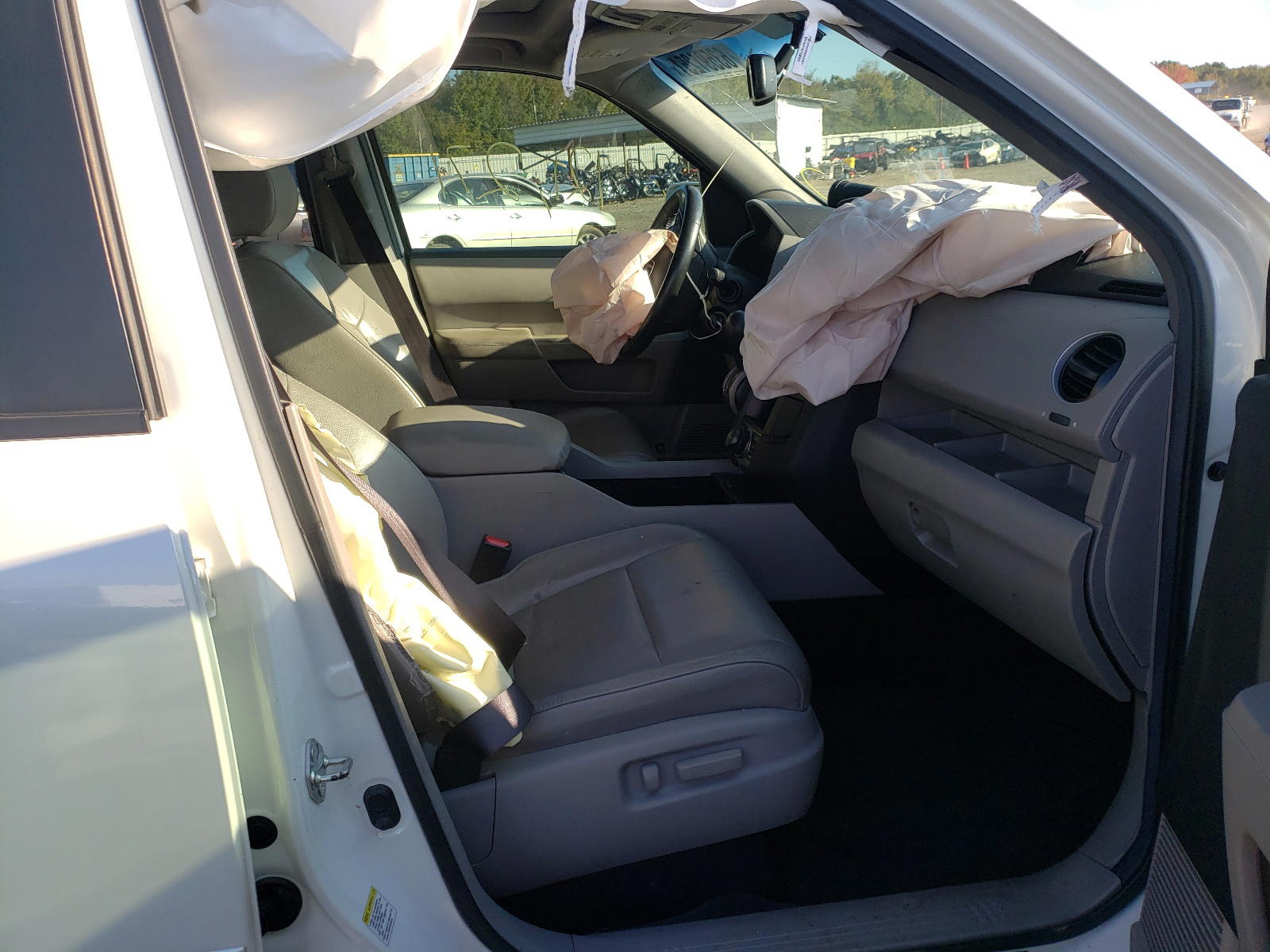 Photo 5 from auction – 2012 HONDA PILOT TOUR with VIN 5FNYF3H92CB042911
